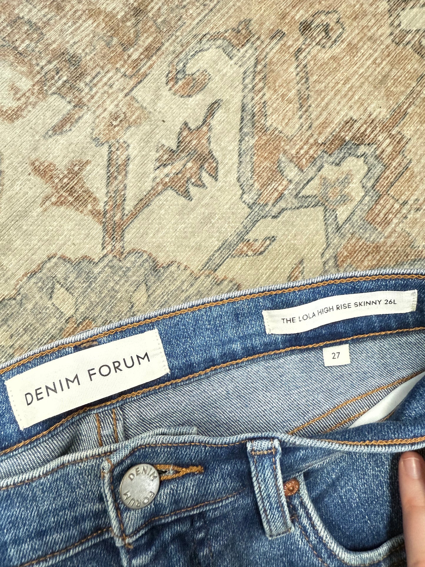 Denim Forum Lola HR Skinny Jeans (27x26)