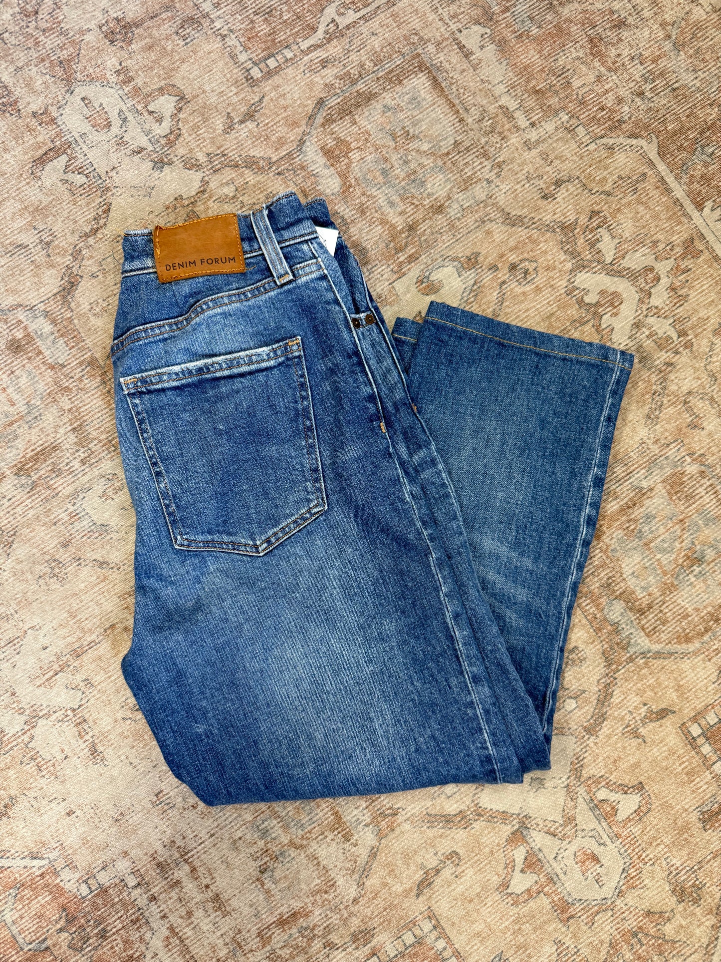 Denim Forum Arlo Straight HR Jeans (29x24)