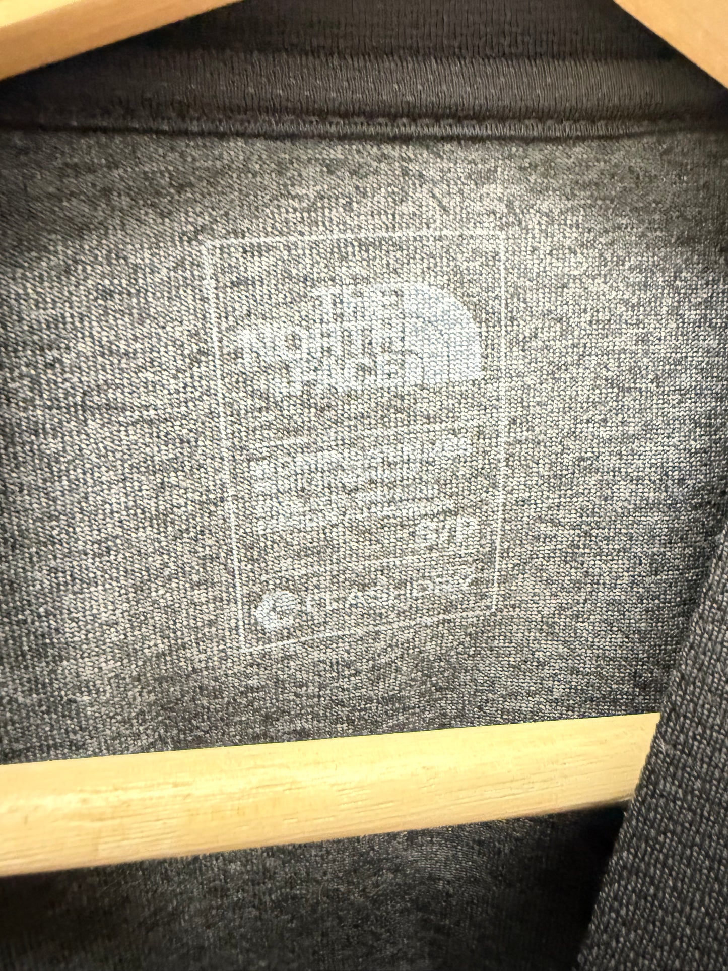 CLEARANCE The North Face Hooded Longsleeve (S)