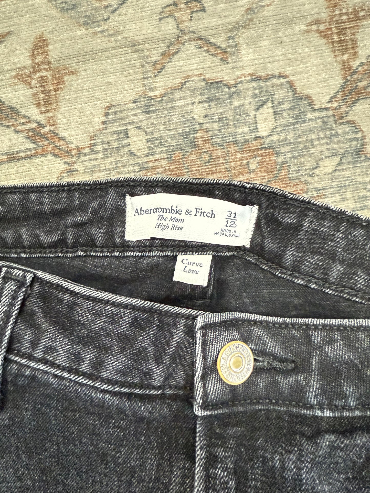 Abercrombie Mom HR Jeans (31x26)