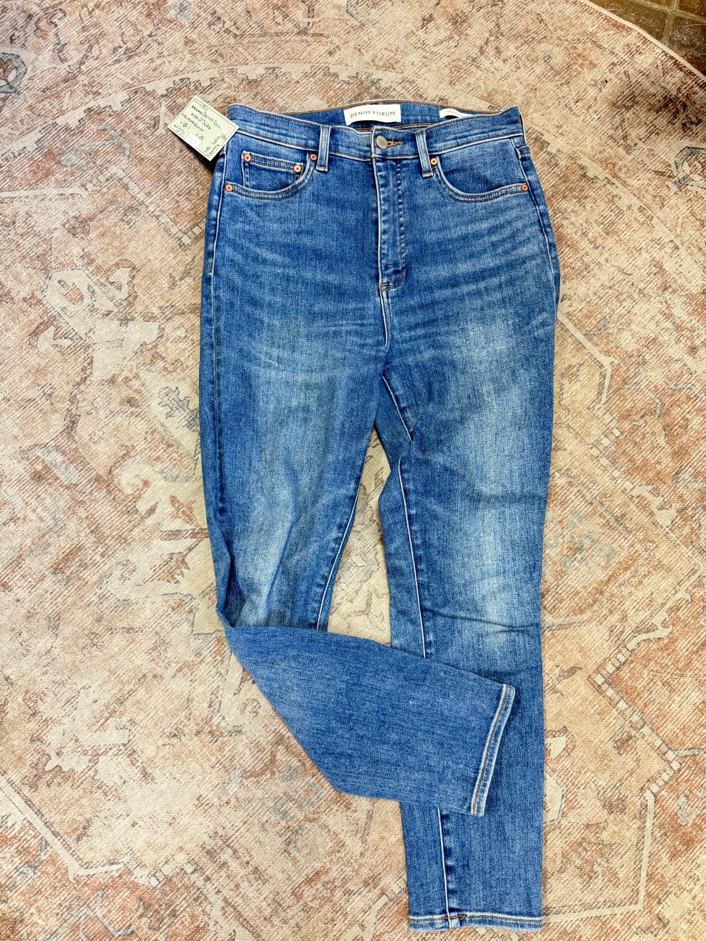 Denim Forum Lola HR Skinny Jeans (27x26)