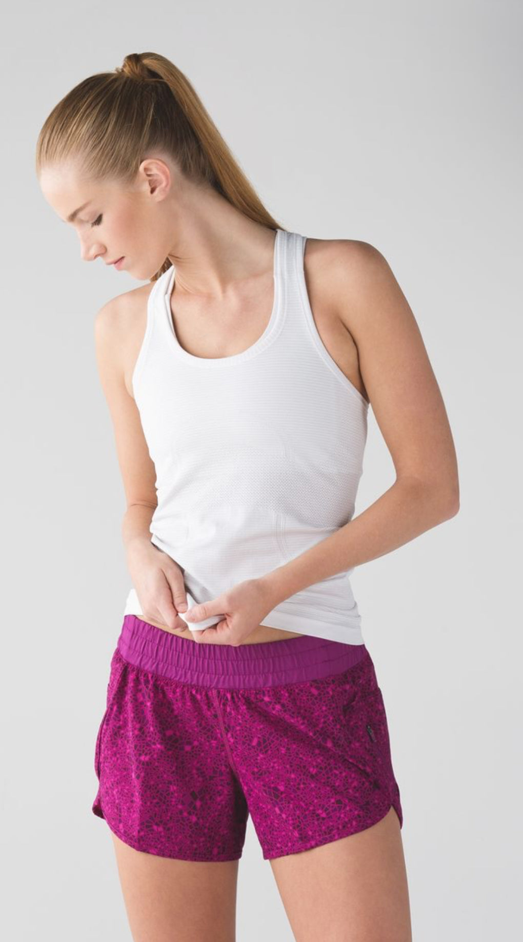 Lululemon Tracker LR Short 4” (8)