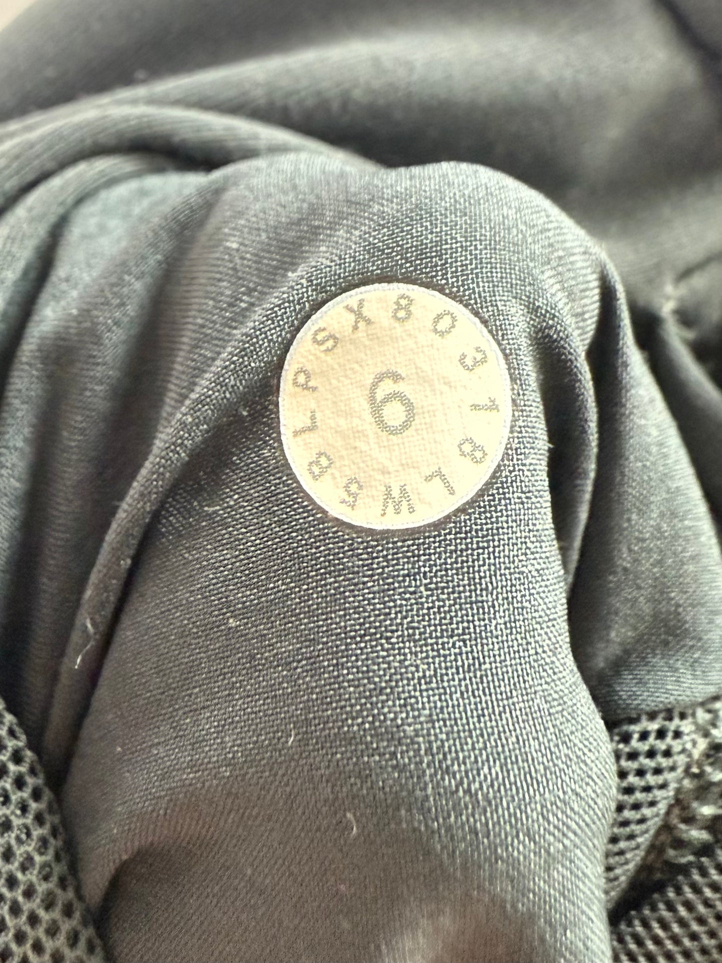 Lululemon On The Fly MR Pant 28” (6)