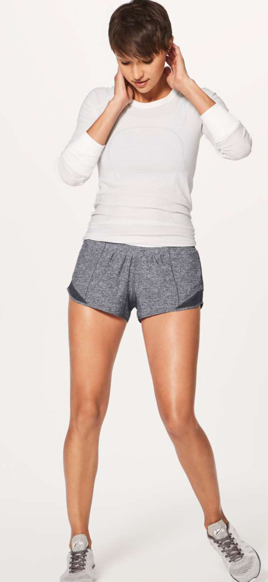Lululemon Hotty Hot LR Short 2.5” (6)
