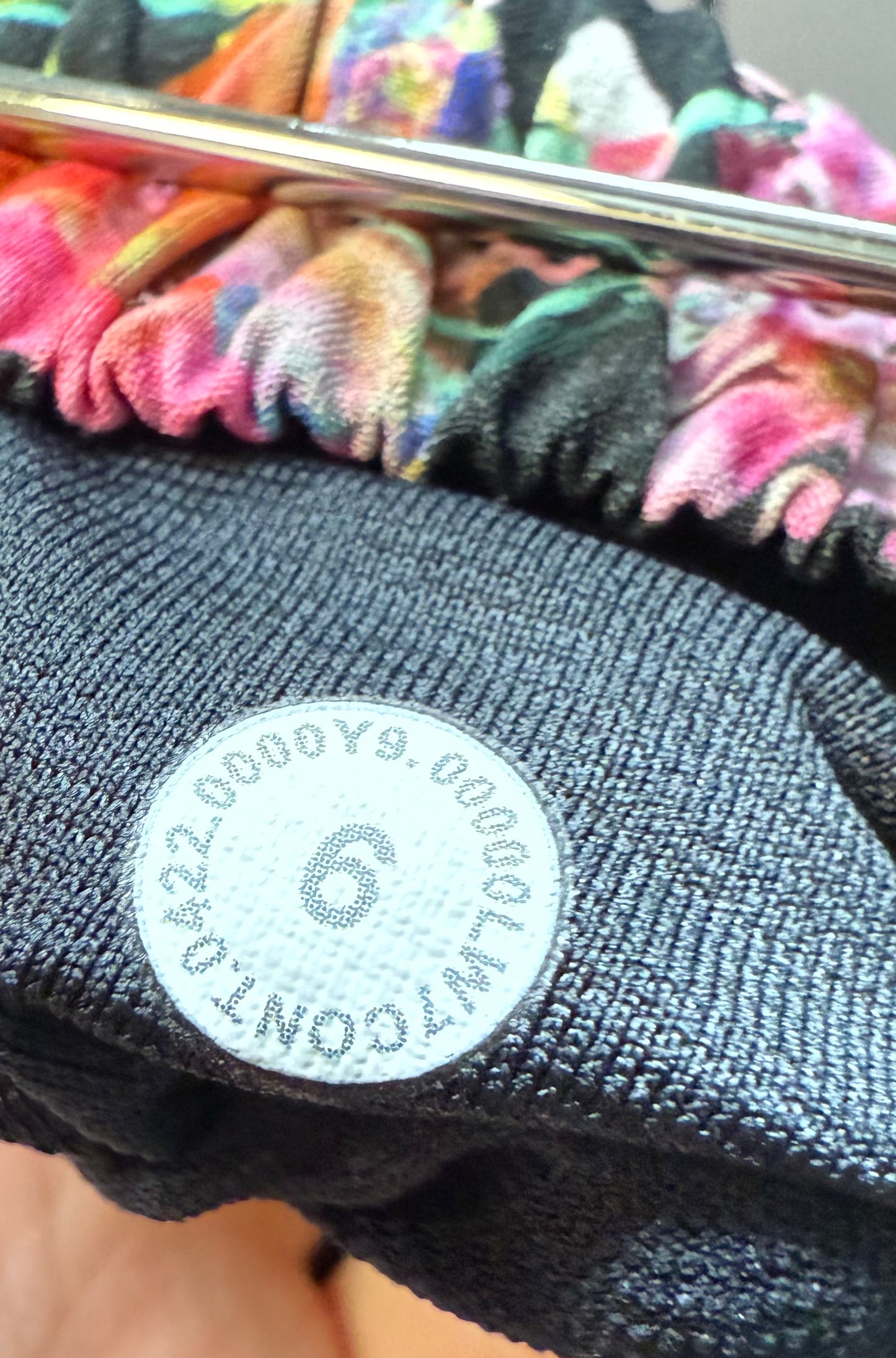 Lululemon Hotty Hot LR Short 4” (6)