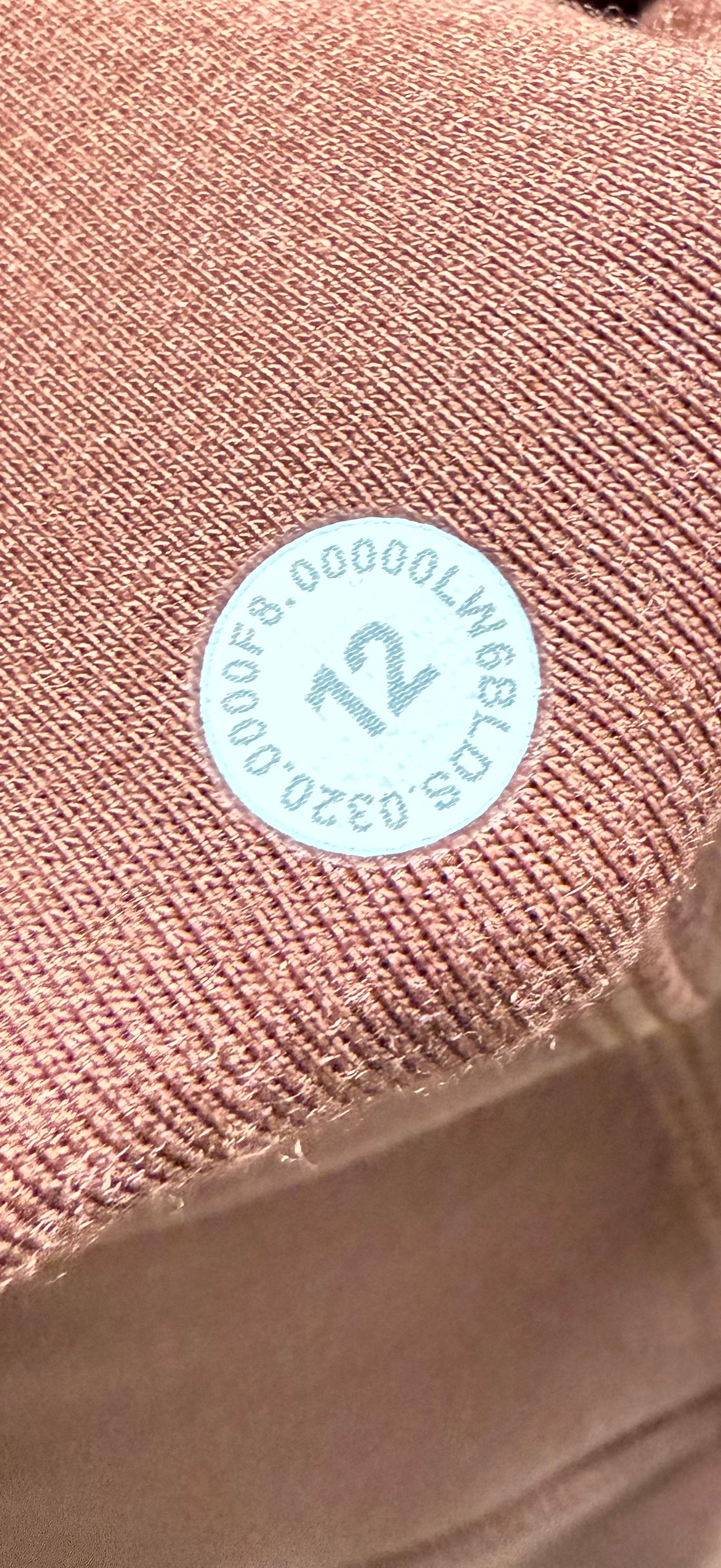 Lululemon Unlimit Keyhole HR Crop 23” (12)