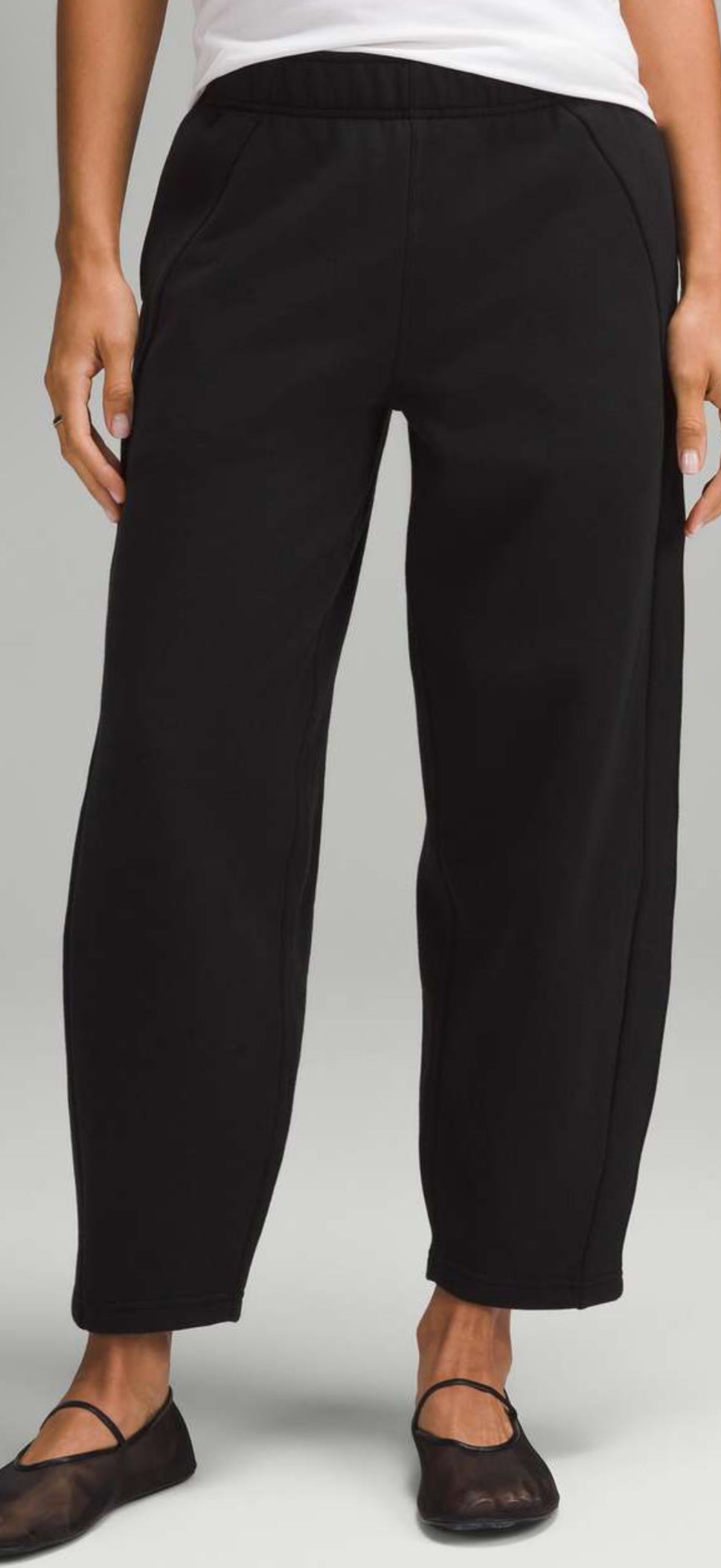 Lululemon Scuba Barrel Leg MR Pant 26” (XS)