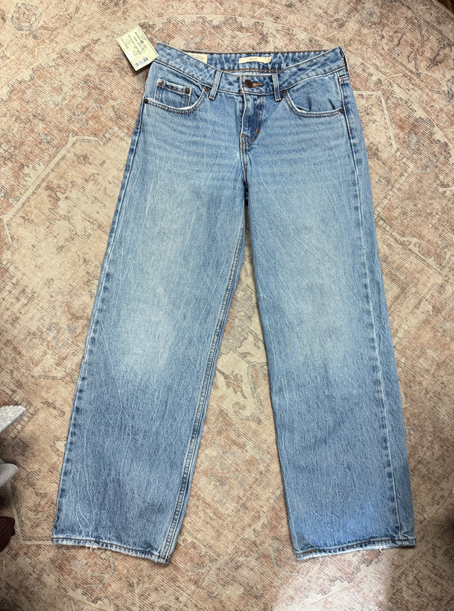 Levi’s Low Loose Jeans (25x30)