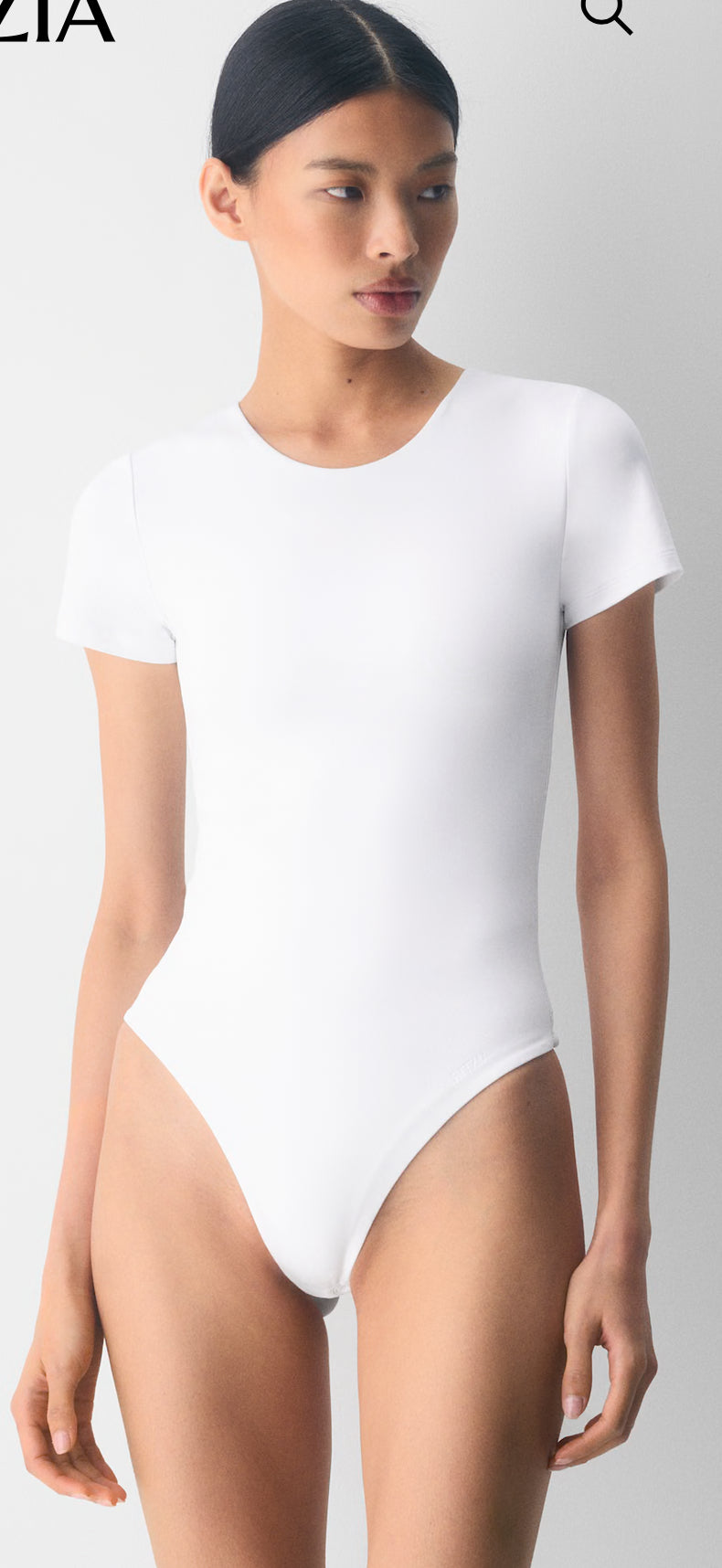 Aritzia Contour Vivacity Crew Bodysuit (M)