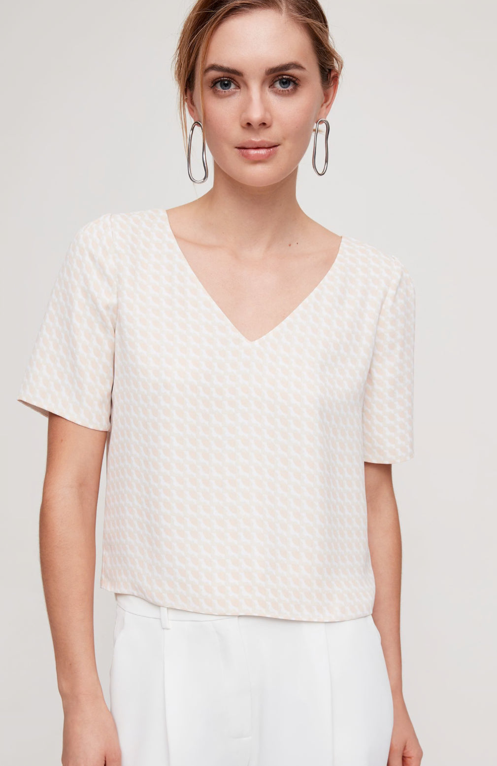 Aritzia Babaton Randy Blouse Tee (M)