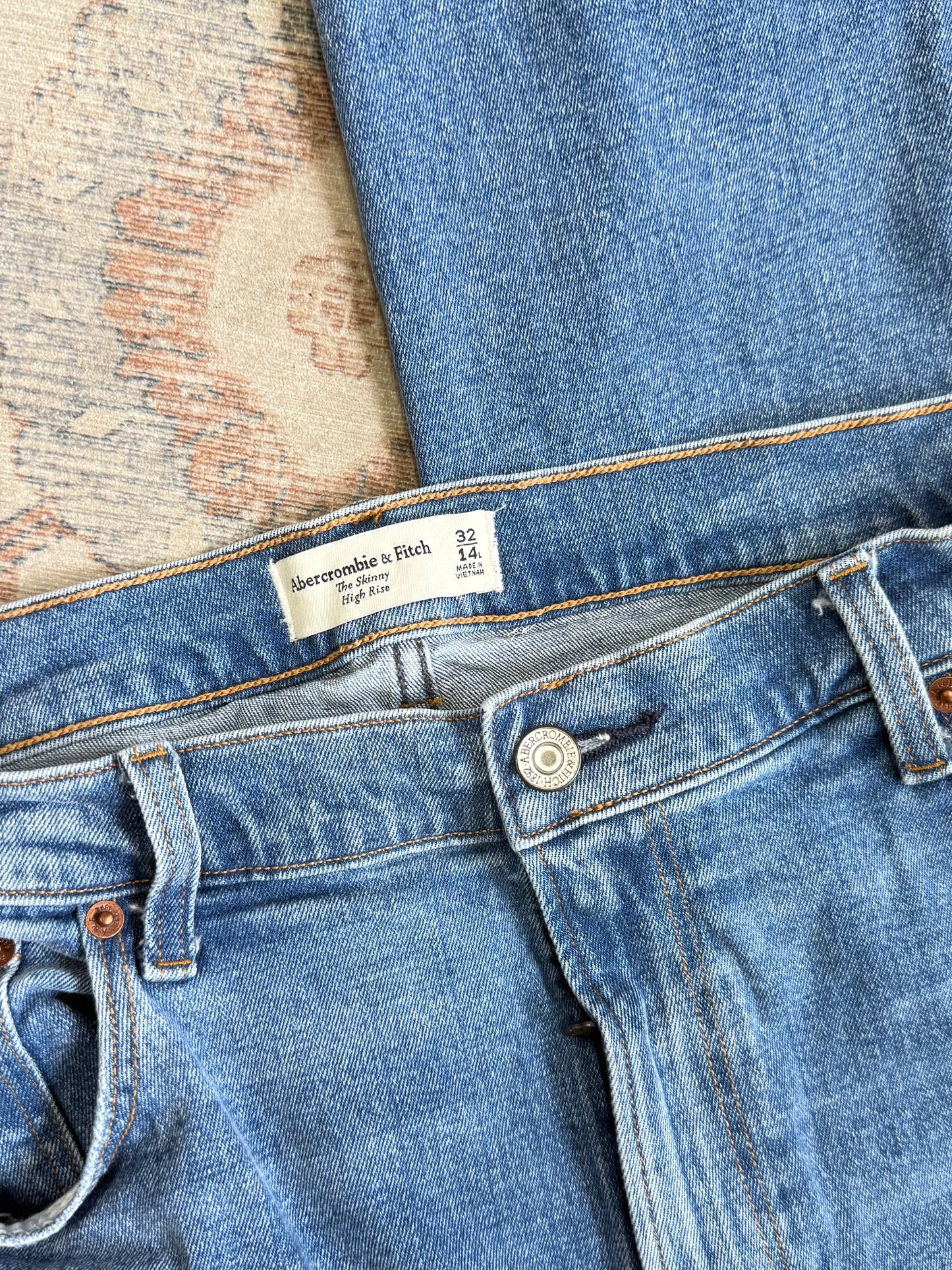 Abercrombie Skinny HR Jeans (32x29)