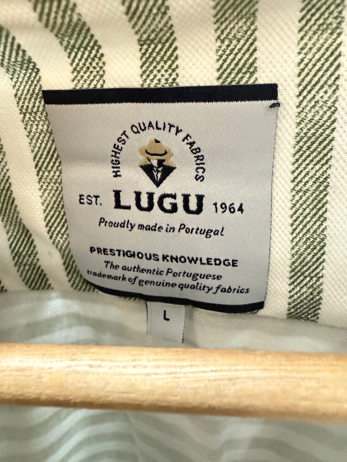 Lugu Button Up Shirt (L)
