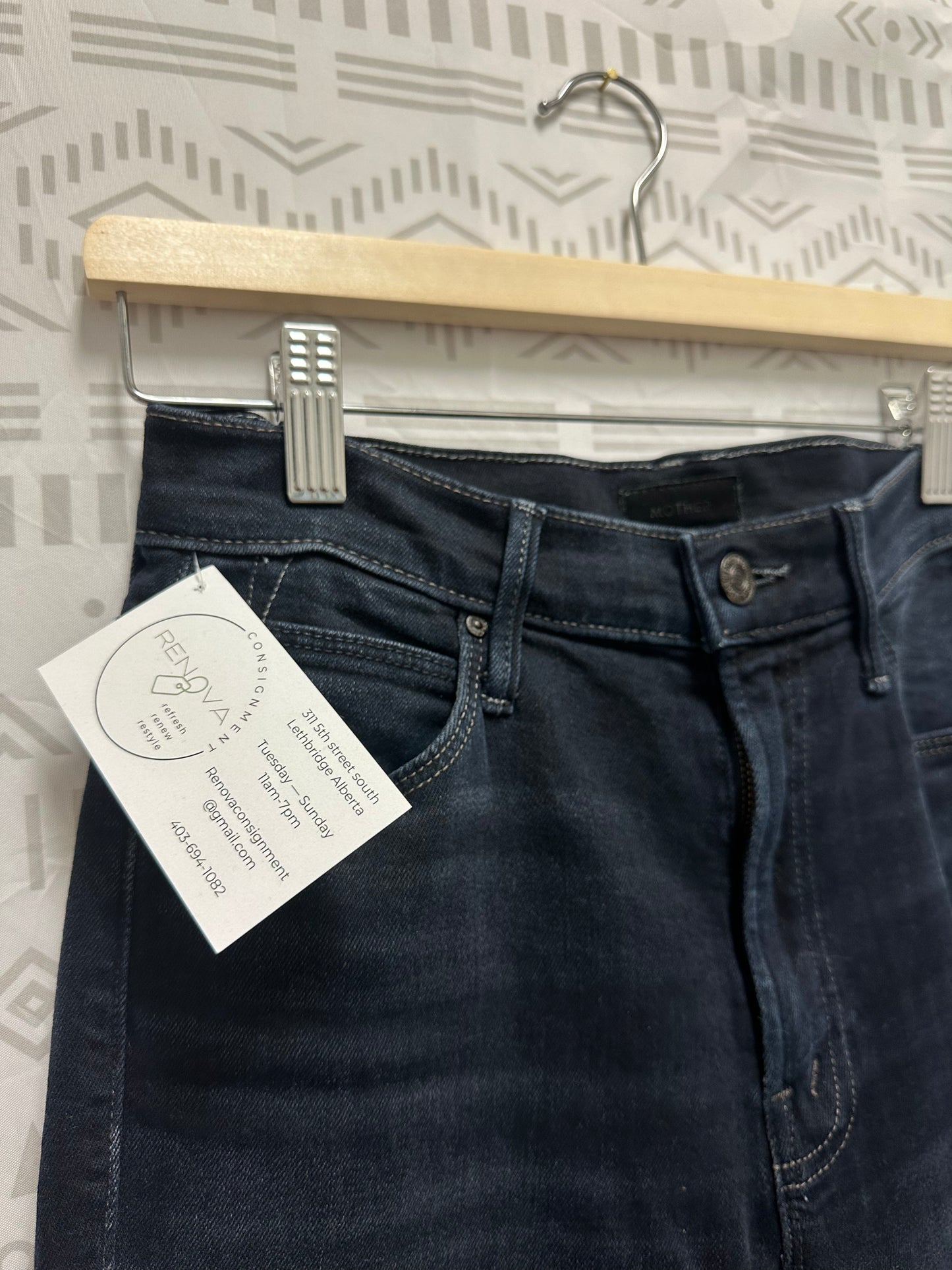 Mother Slim Distressed HR Jeans (26x27)
