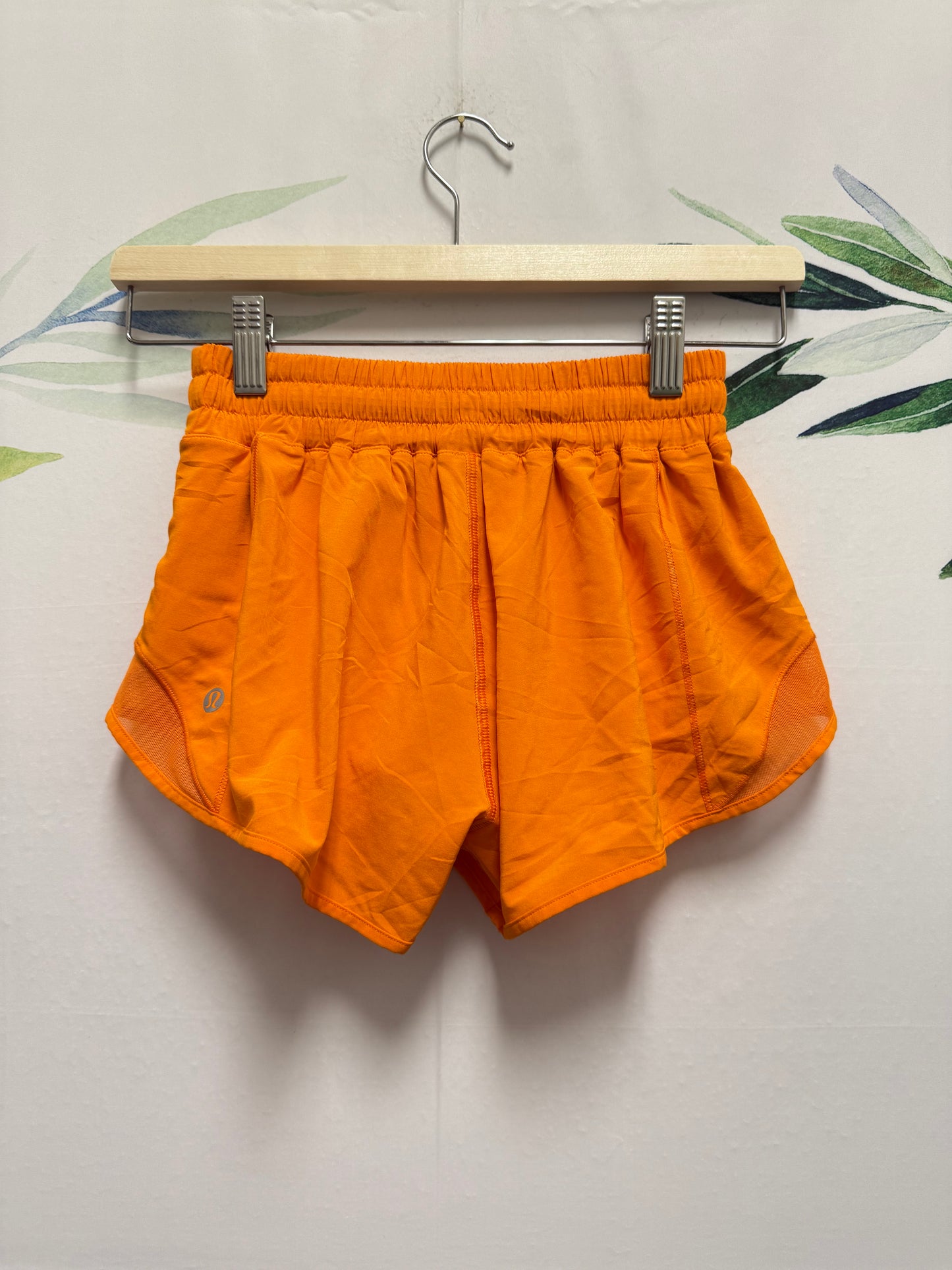 Lululemon Hotty Hot Short LR 2.5” (2)