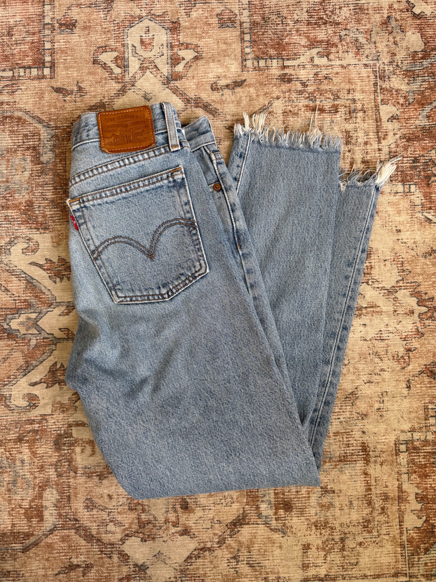 Levi Wedgie HR Jeans (25x28)