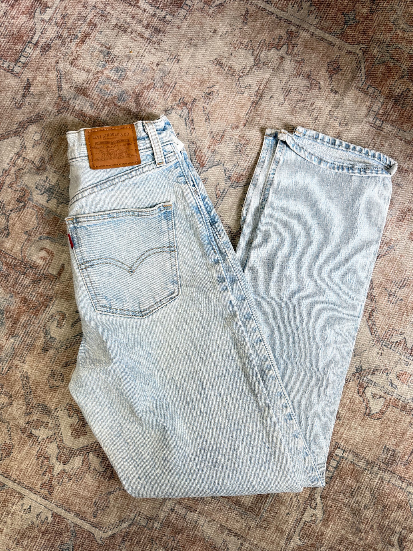 Levi ‘70s Slim Straight HR Jeans (25x31)