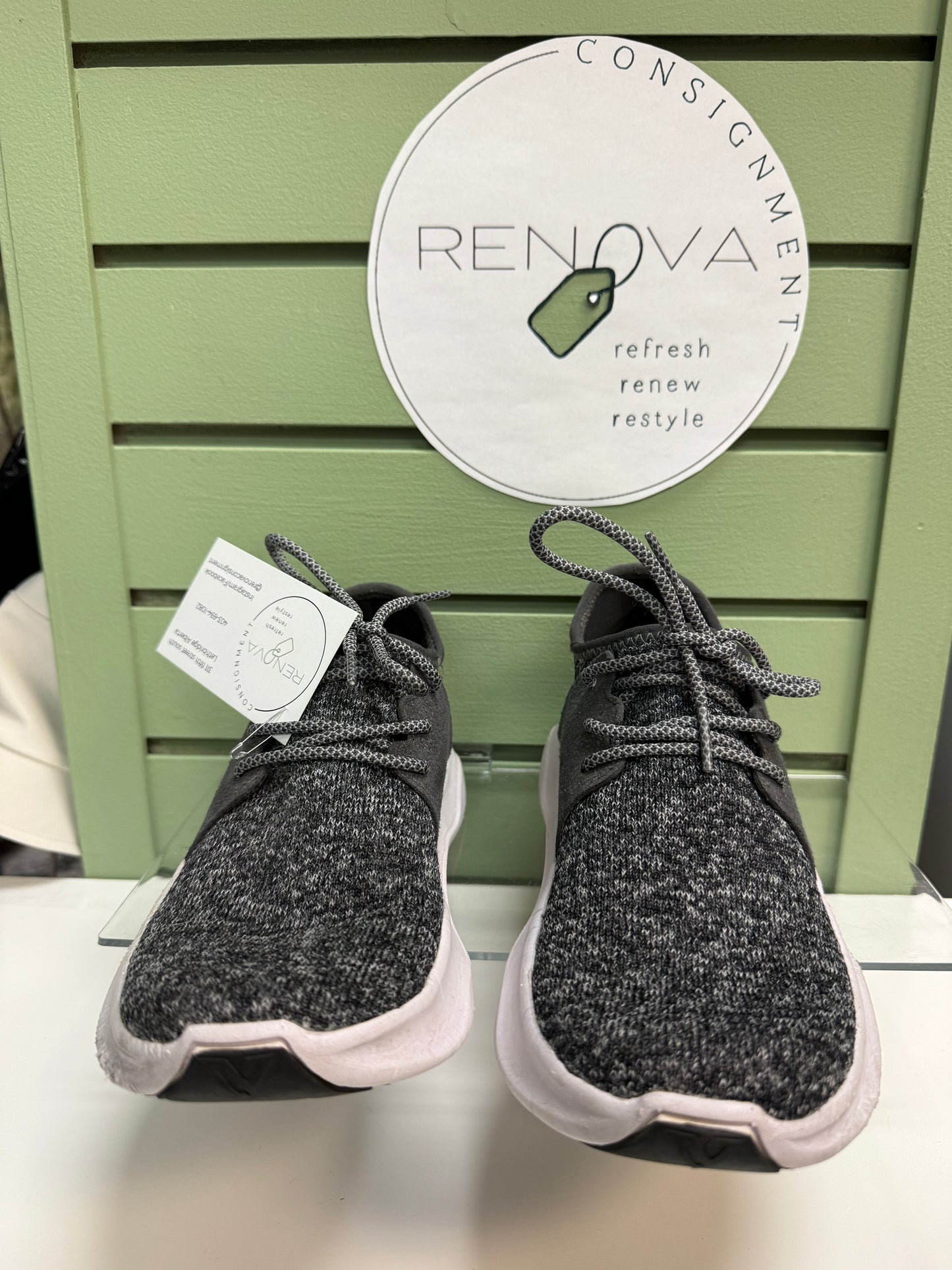 Vessi Everyday Runners (Womens 6)