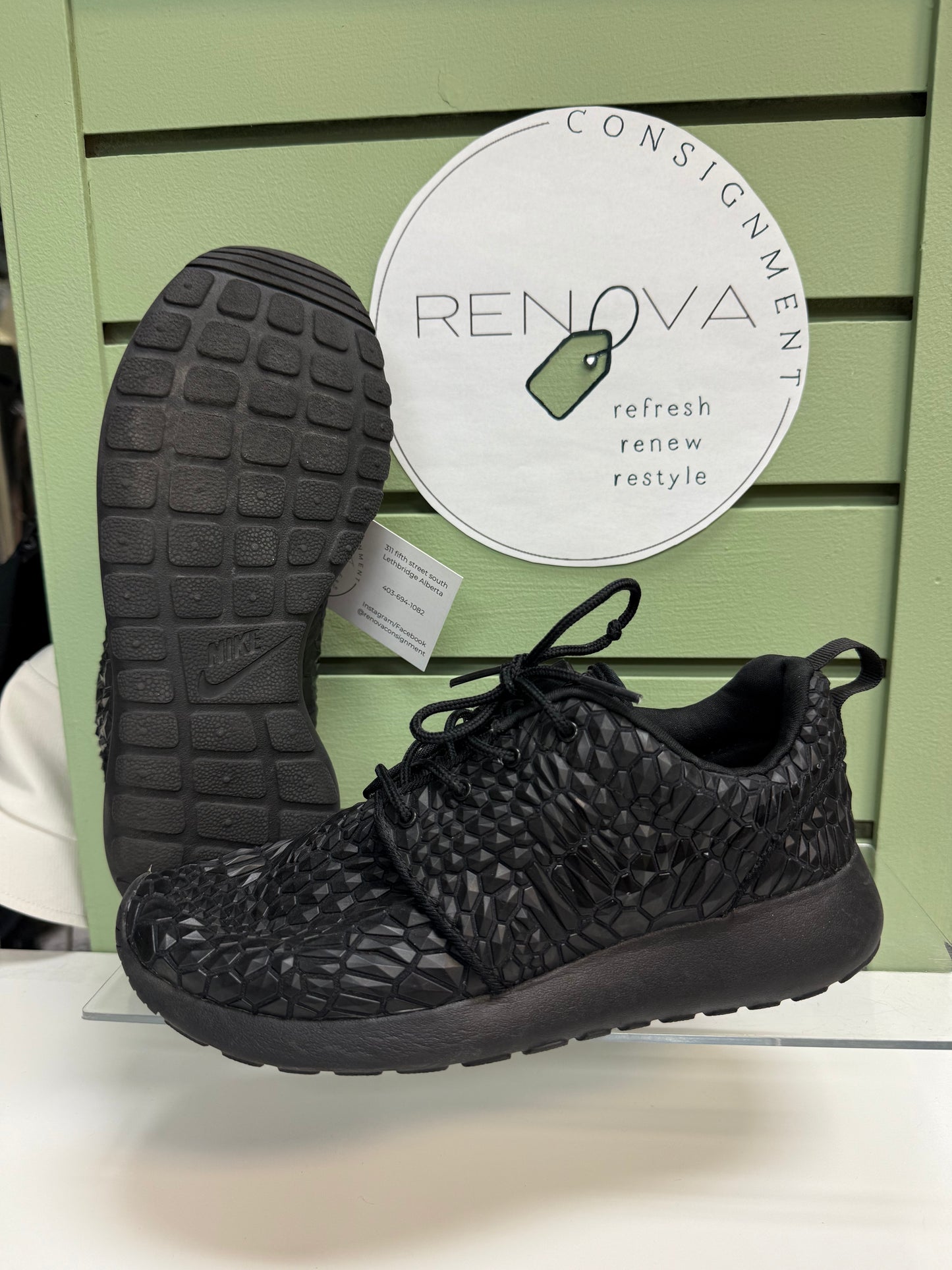Nike Roshe Diamondback Runners (Womens 6.5)