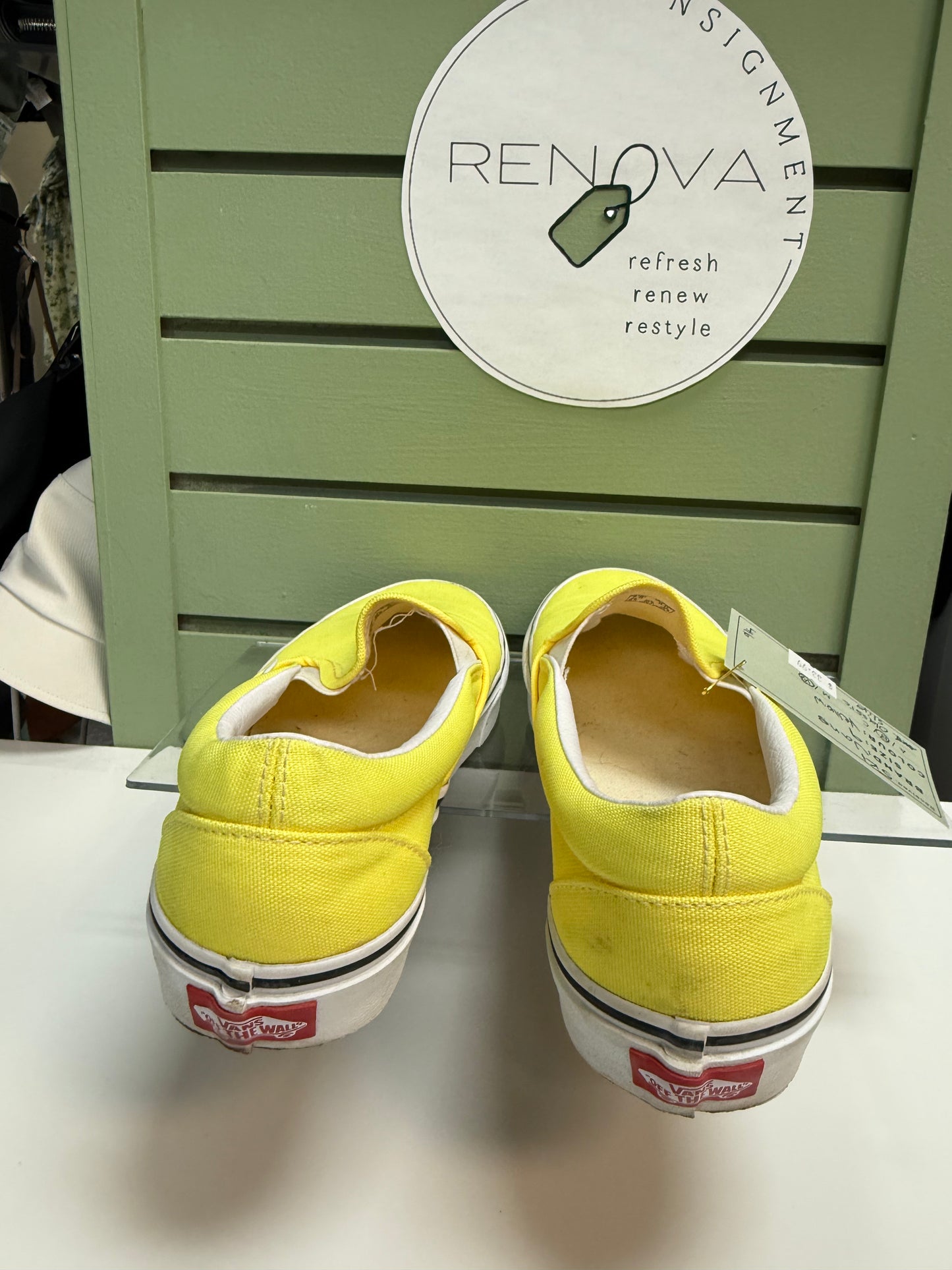 Vans Classic Slip On Sneakers (Womens 9)