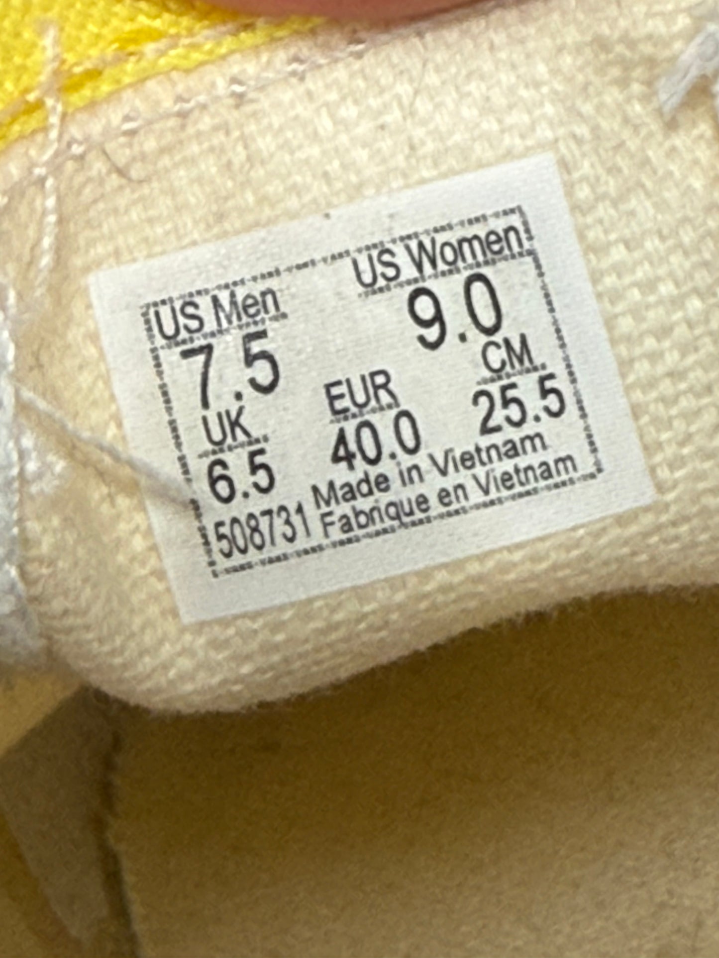 Vans Classic Slip On Sneakers (Womens 9)