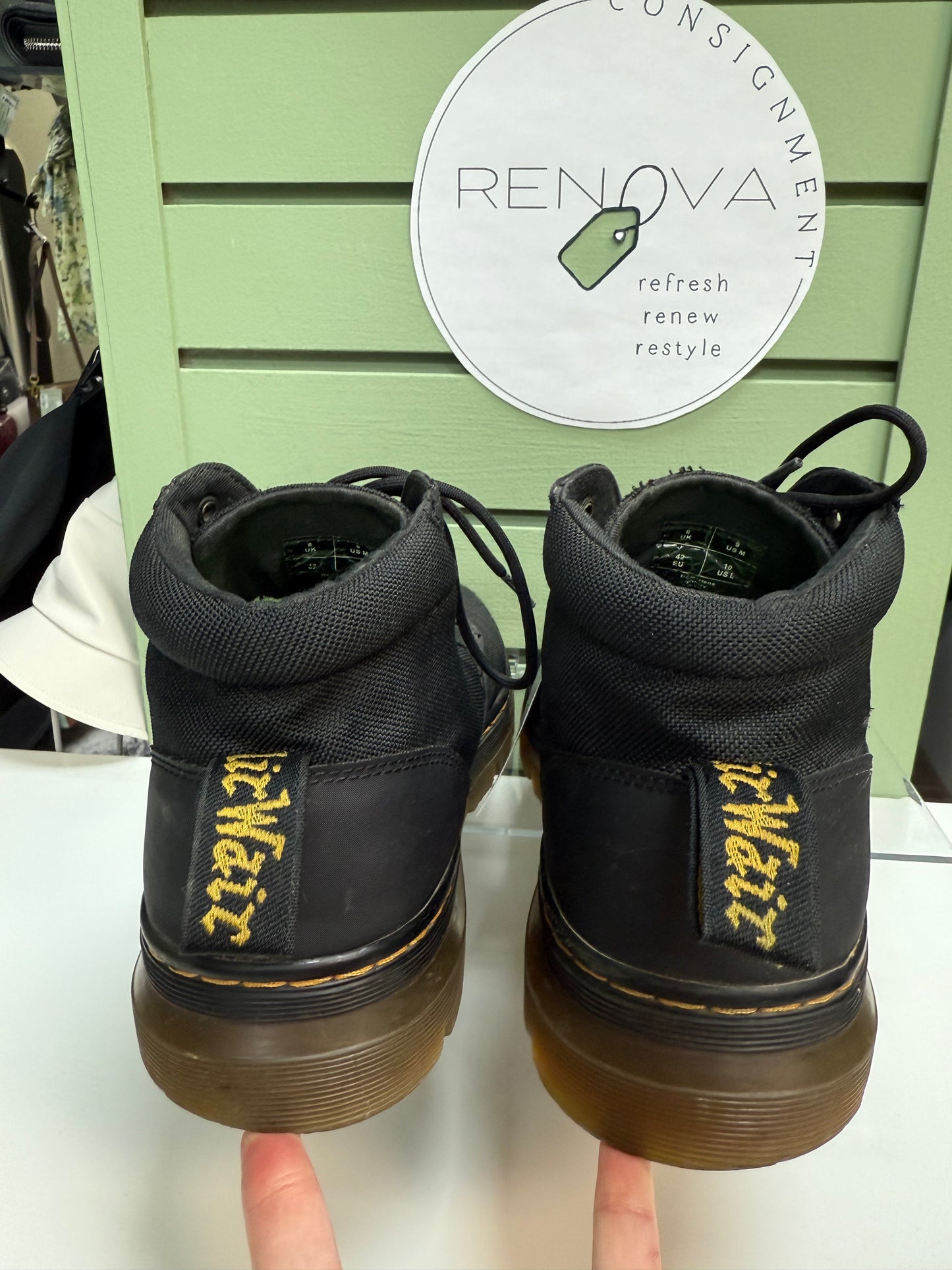 Doc Martens Bonny Casual Boots (Mens 9/Womens 10)
