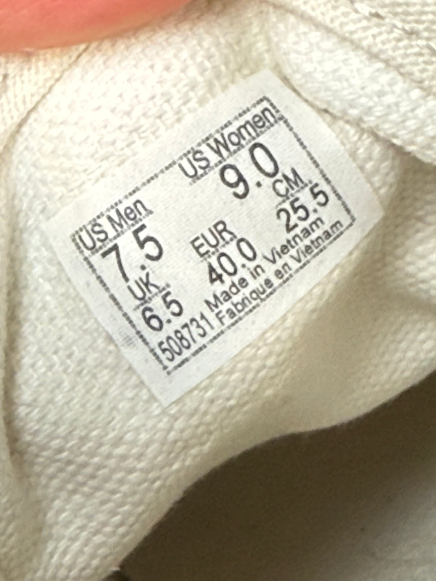 Vans Authentics Sneakers (Womens 9)