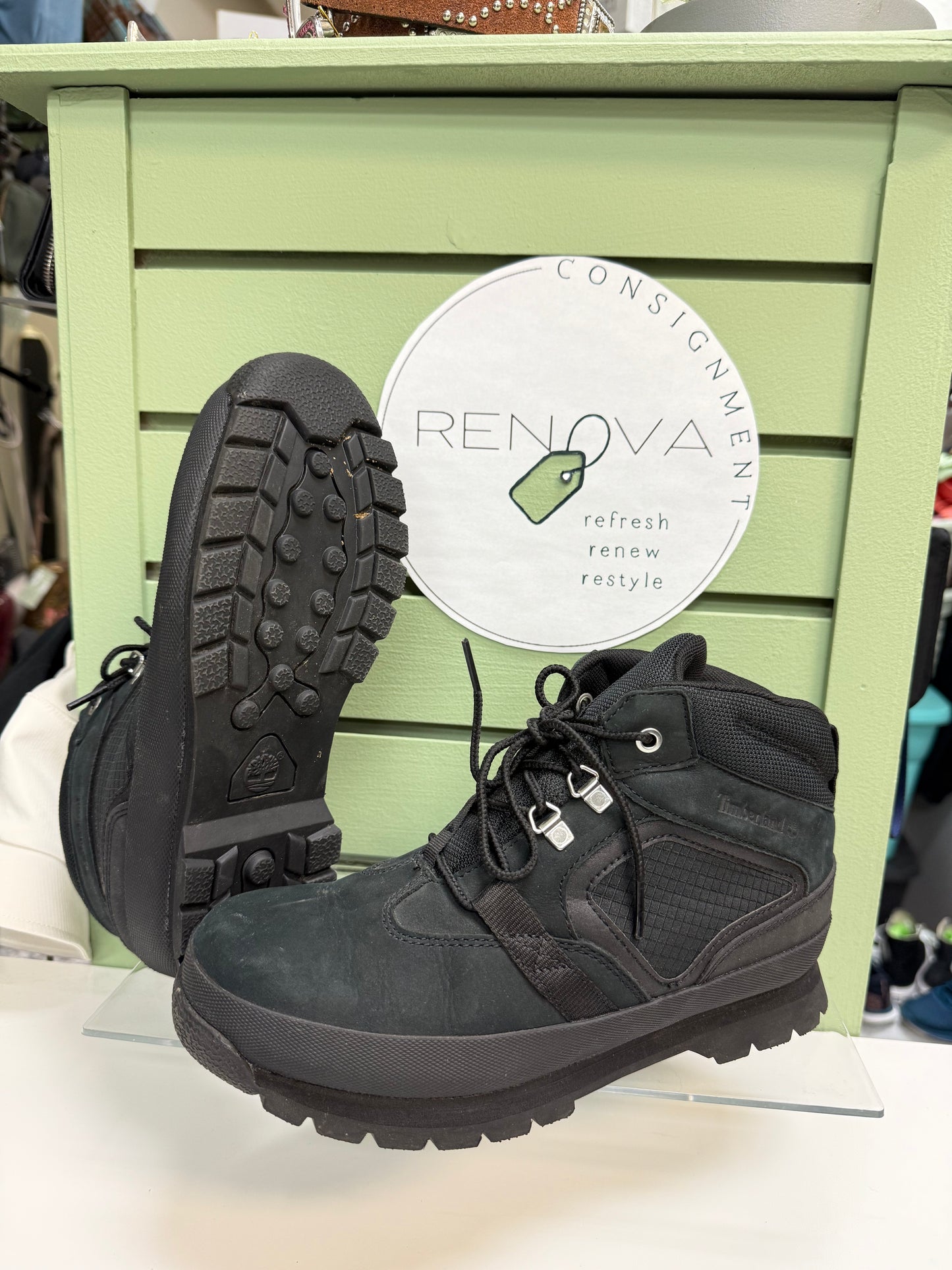 Timberland Hiking Boots (Mens 6/Womens 8)