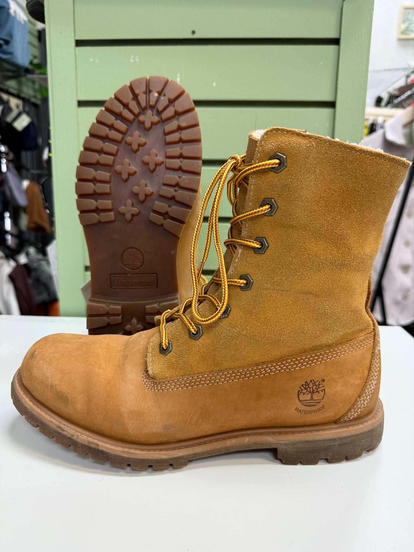 Timberland Sherpa Lined Boots (Womens 10)