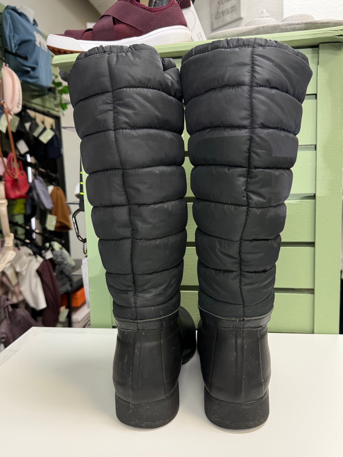 Hunter Insulated Boots (Womens 7)