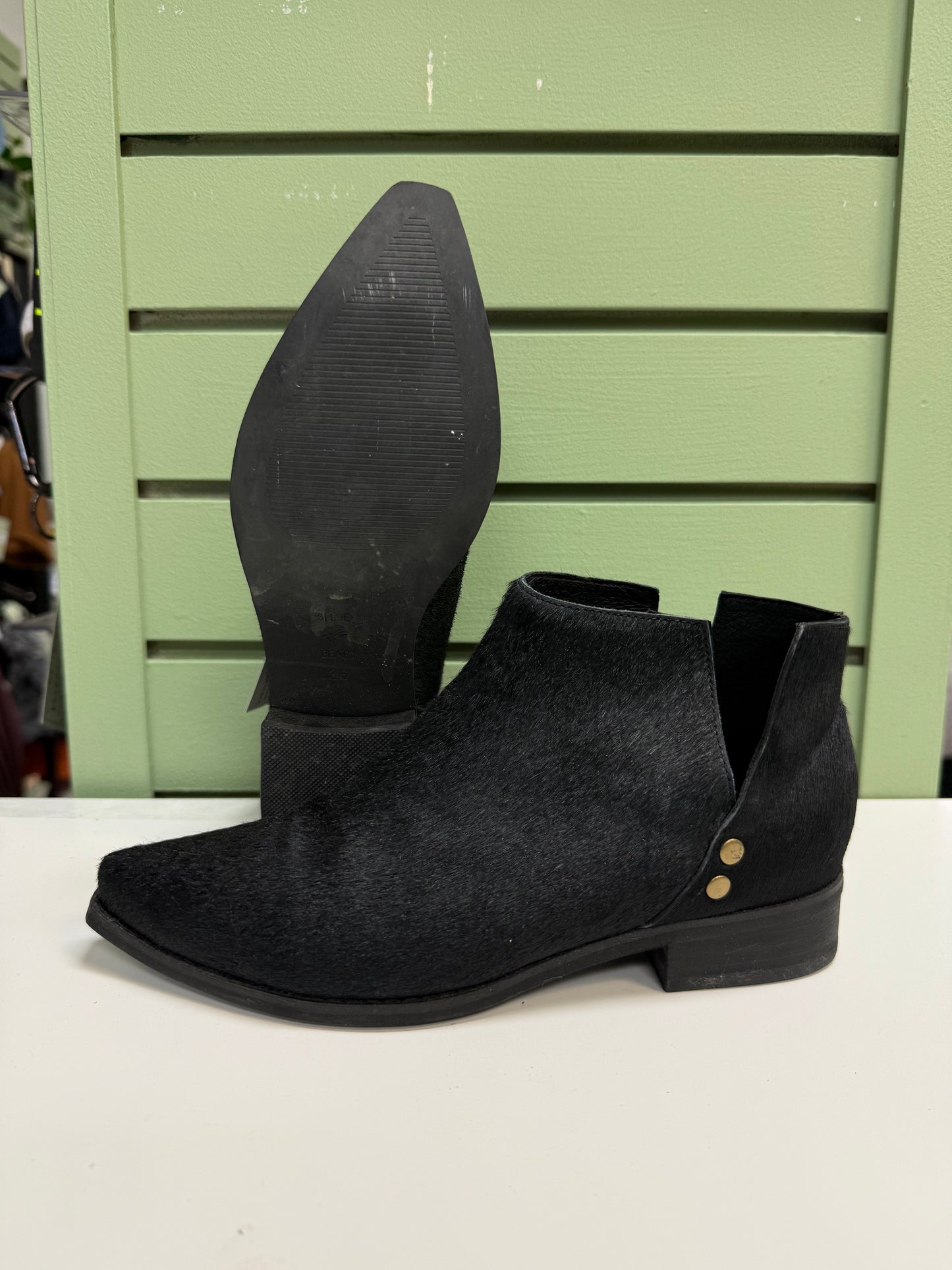 CLEARANCE Shoe The Bear Oki Horse Pointed Booties (Womens 5/36)