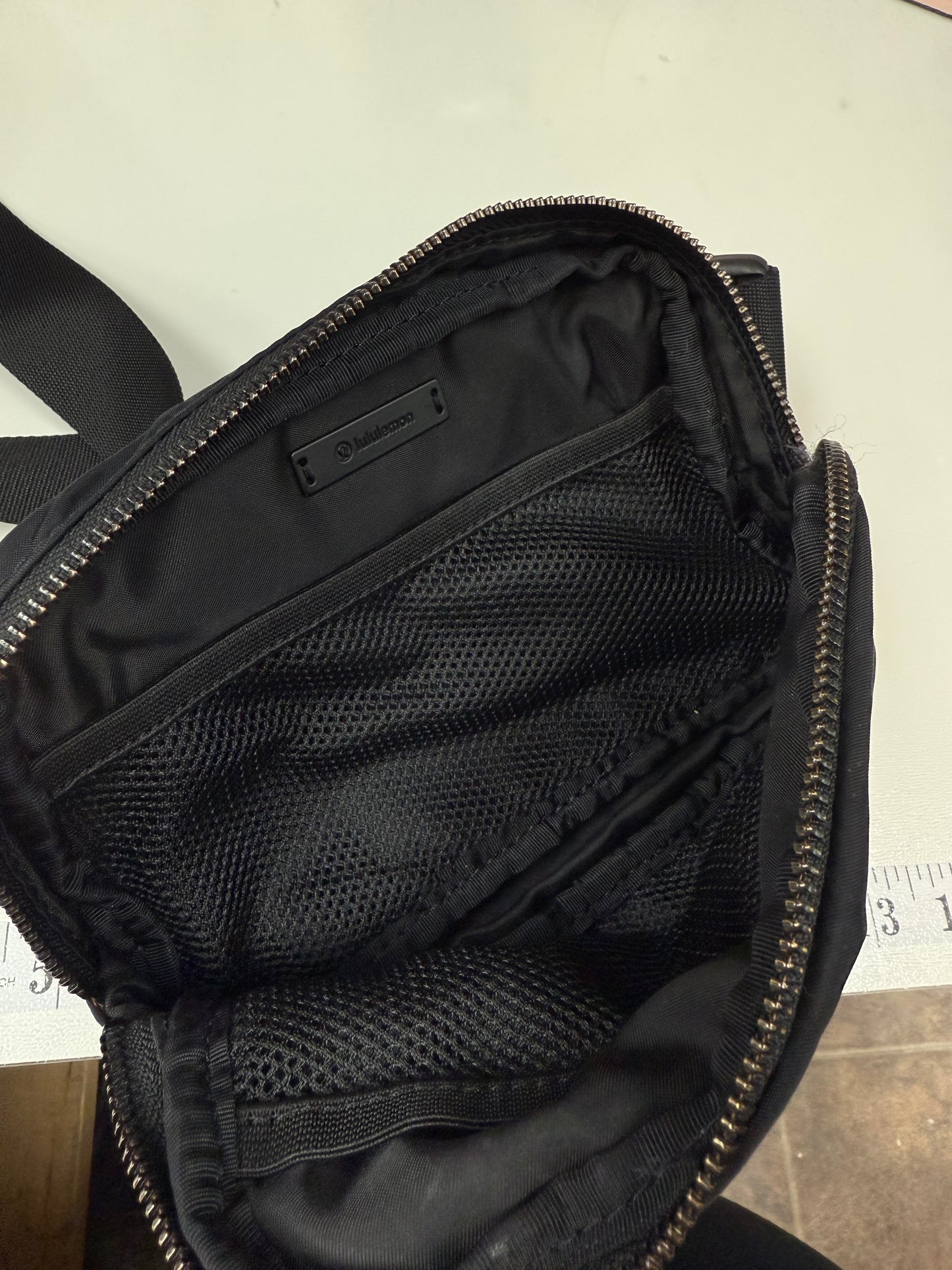 Lululemon Everywhere Belt Bag