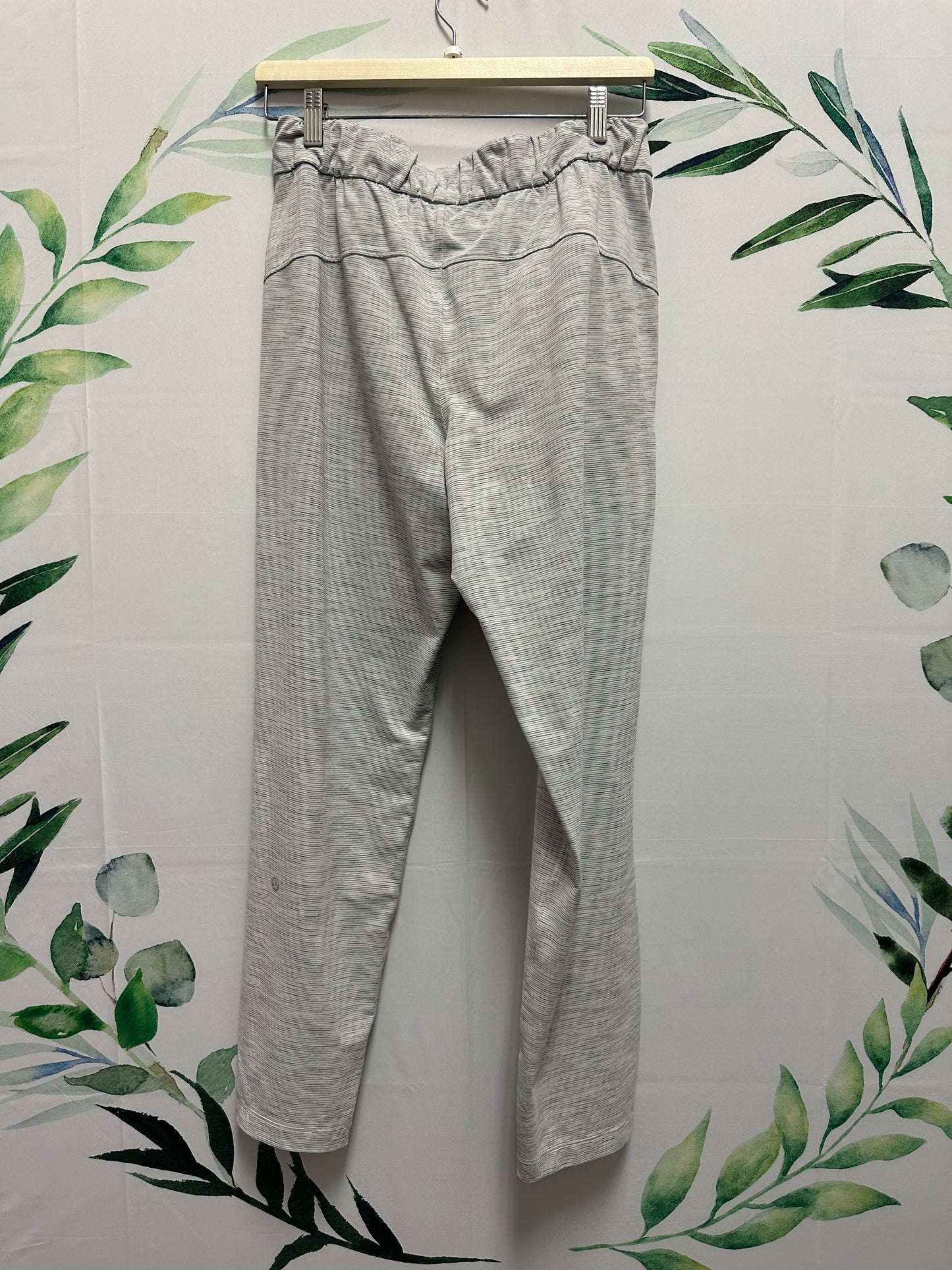 Lululemon On The Fly MR Pant 28” (6)
