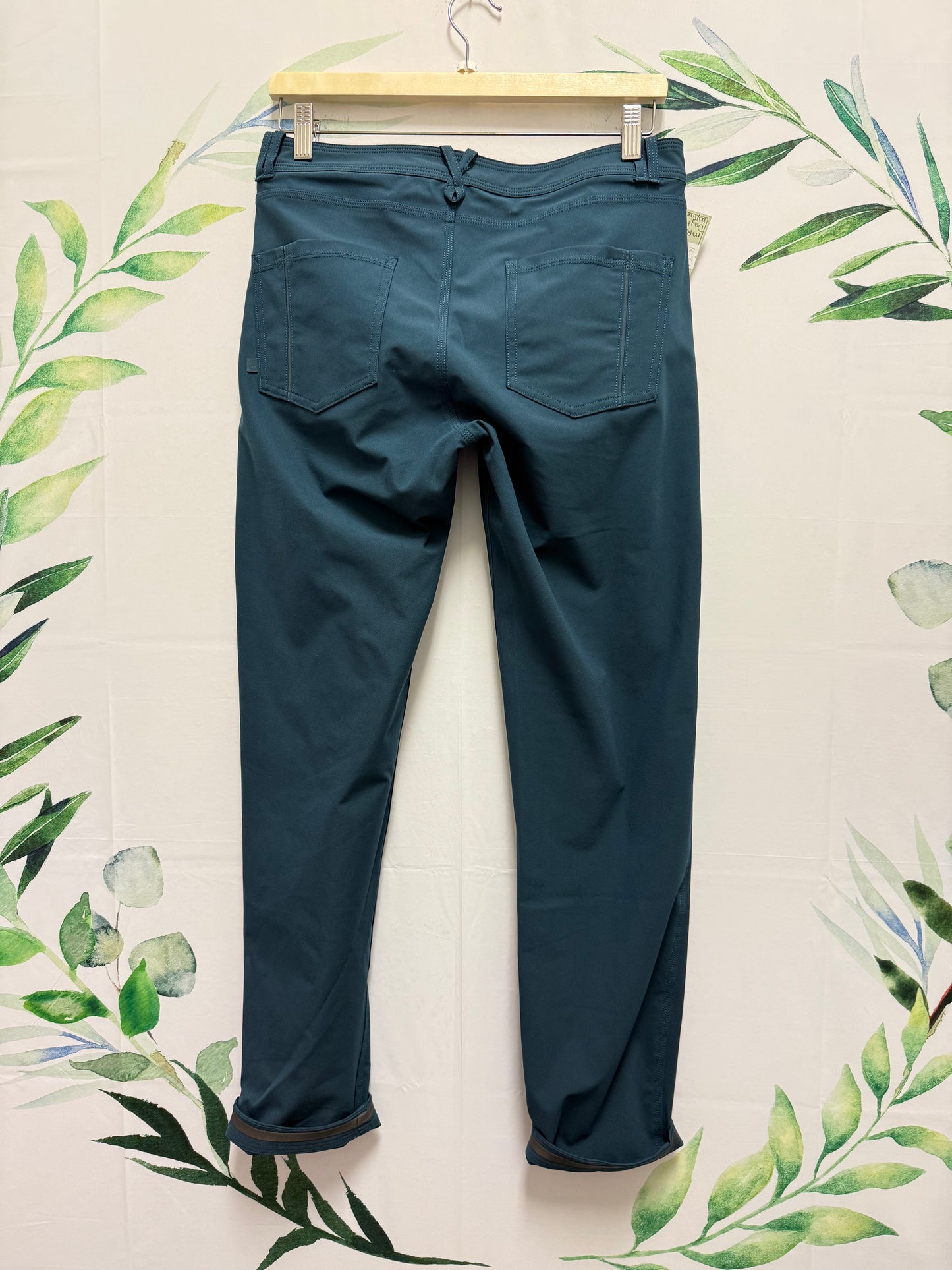 Lululemon Day Trip Boyfriend MR Pant 29” (6)