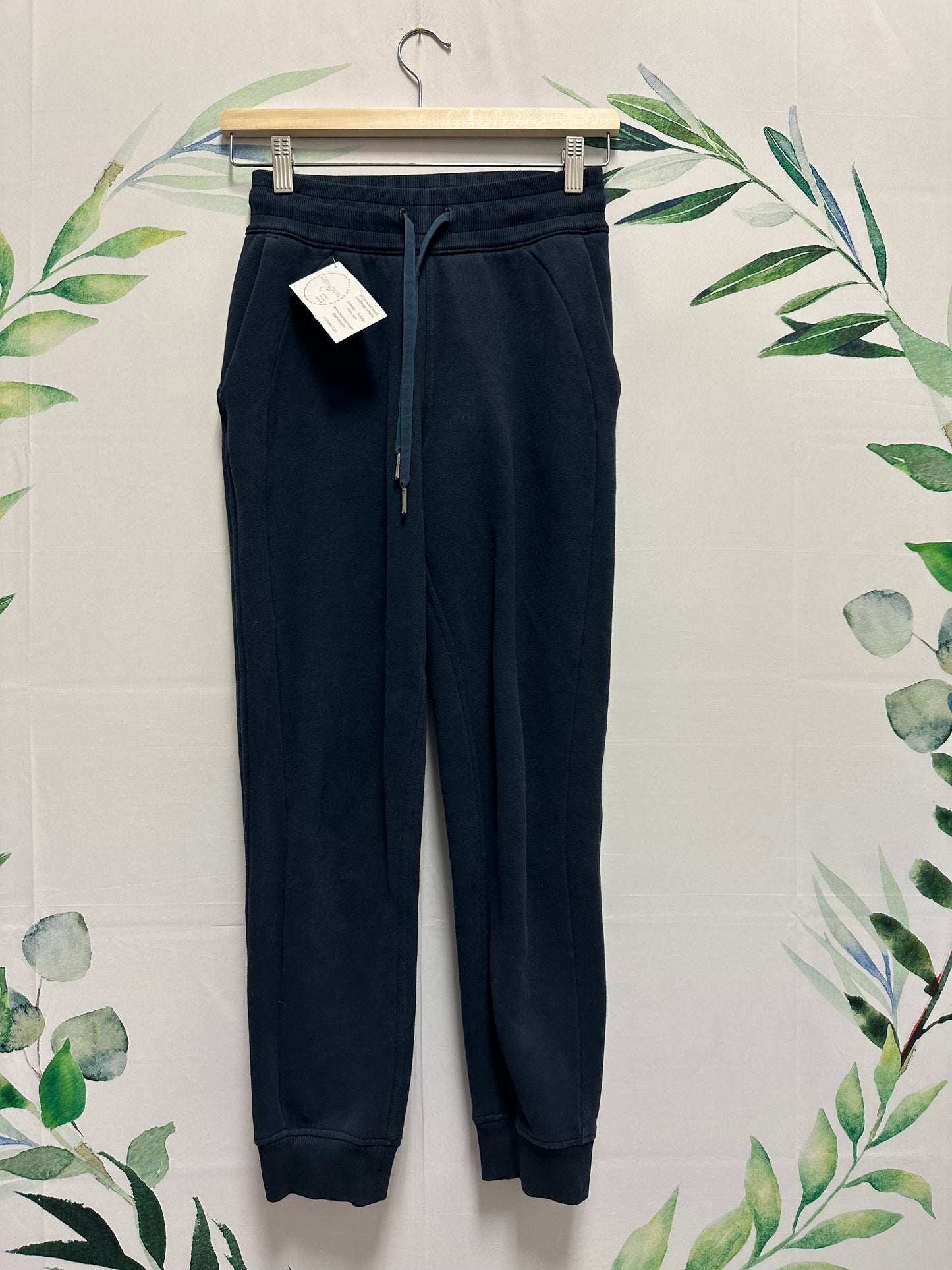 Lululemon Scuba HR Jogger 26” (2)
