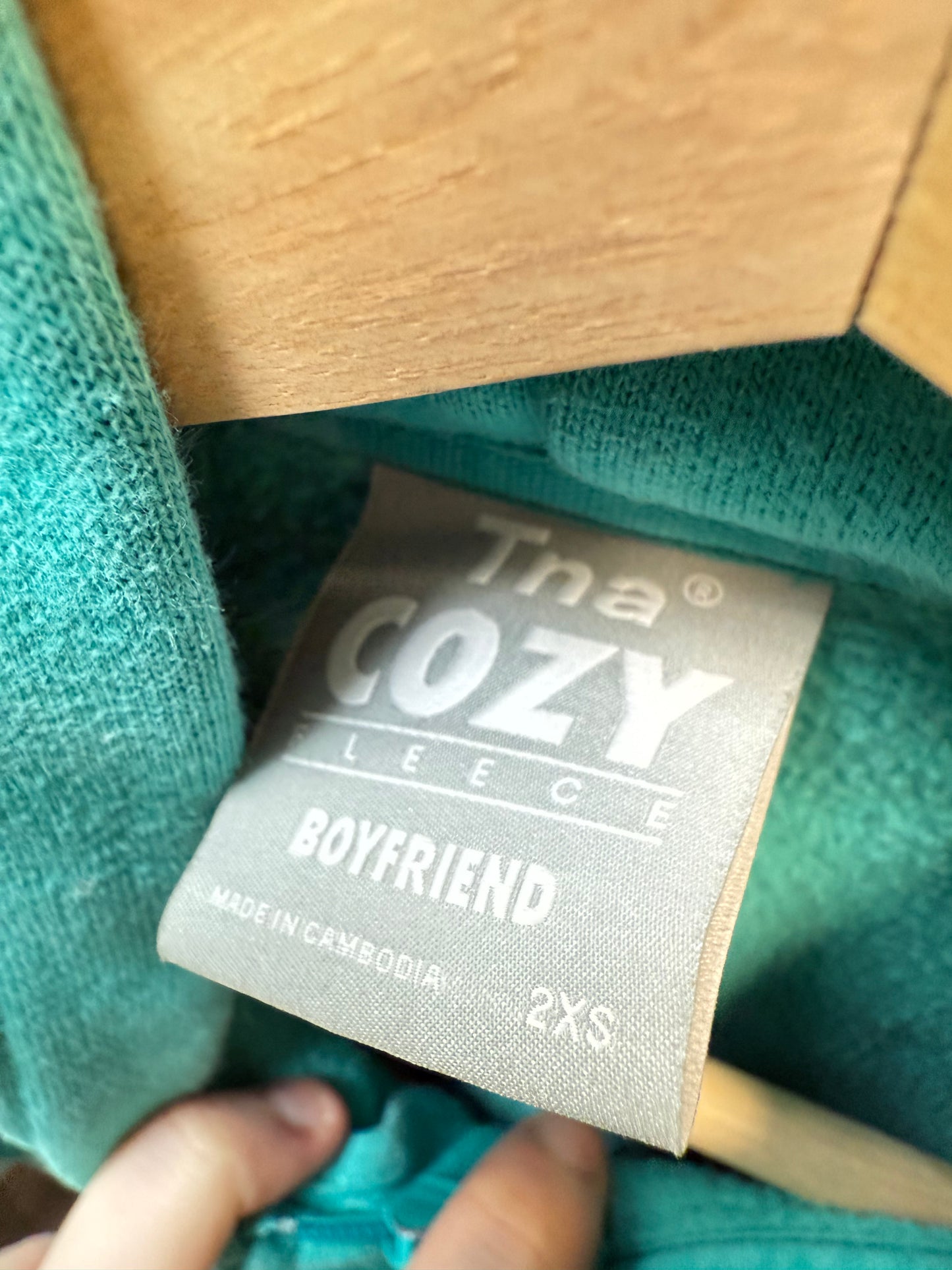 Aritzia TNA Cozyfleece Boyfriend Crop Zip Hoodie (2XS)