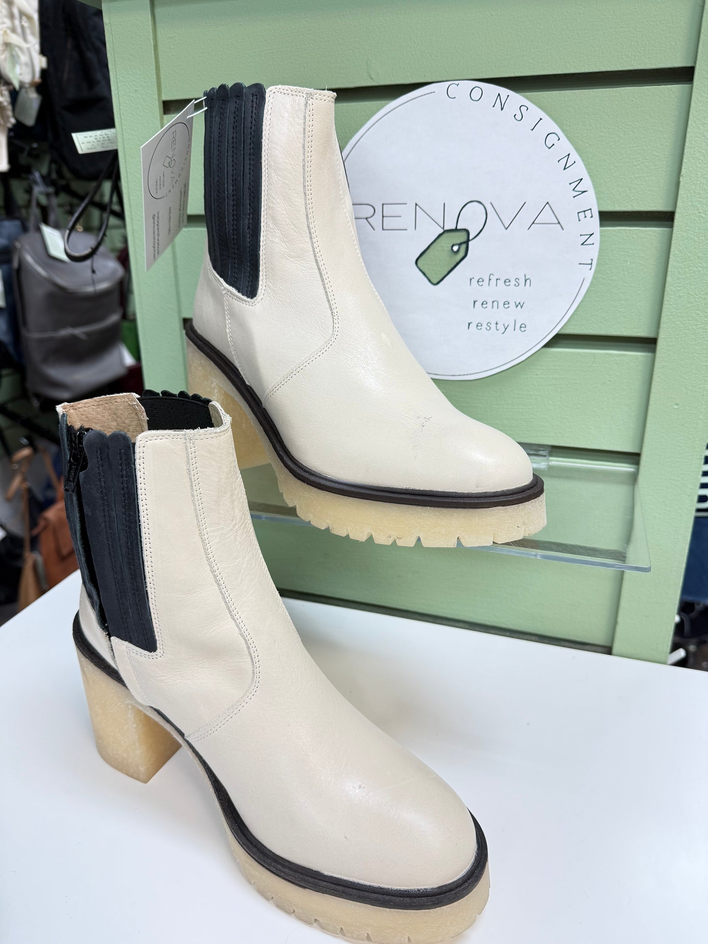 Free People James Chelsea Boots (Womens 39.5= 9)