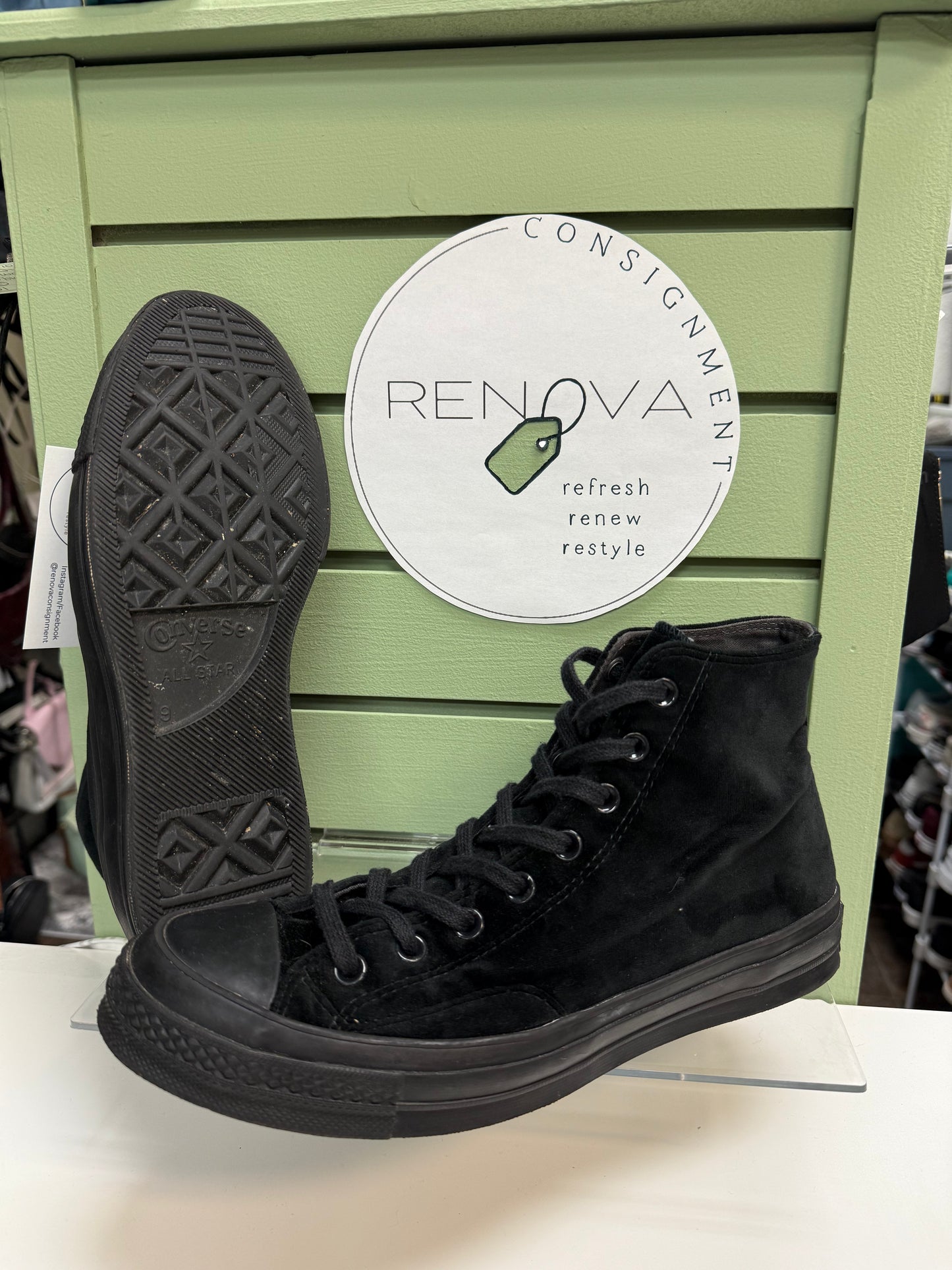 Converse Velvet Chuck Taylor High Top Sneakers (Mens 9/Womens 11)