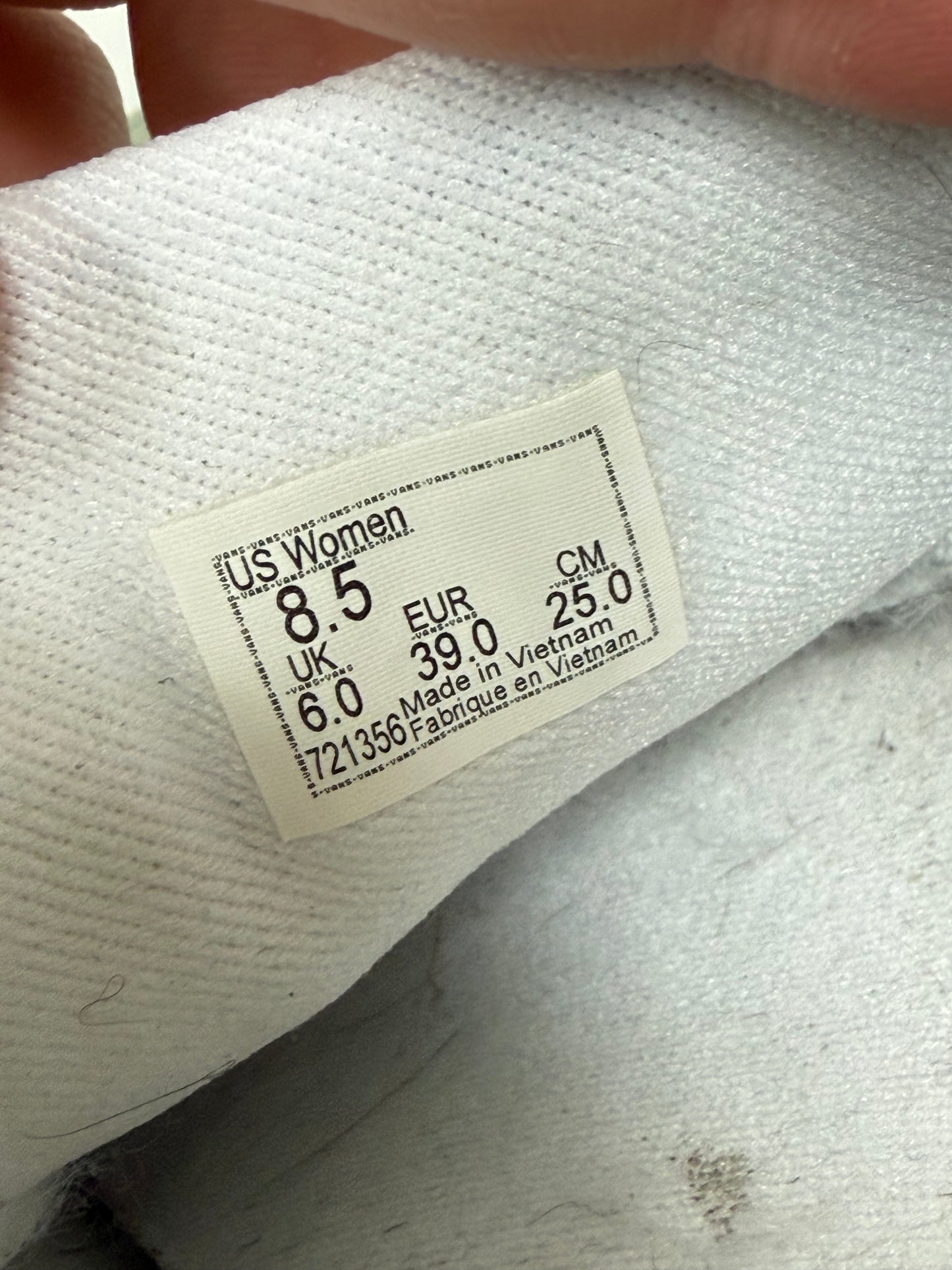 Vans Authentics Sneakers (Womens 8.5)