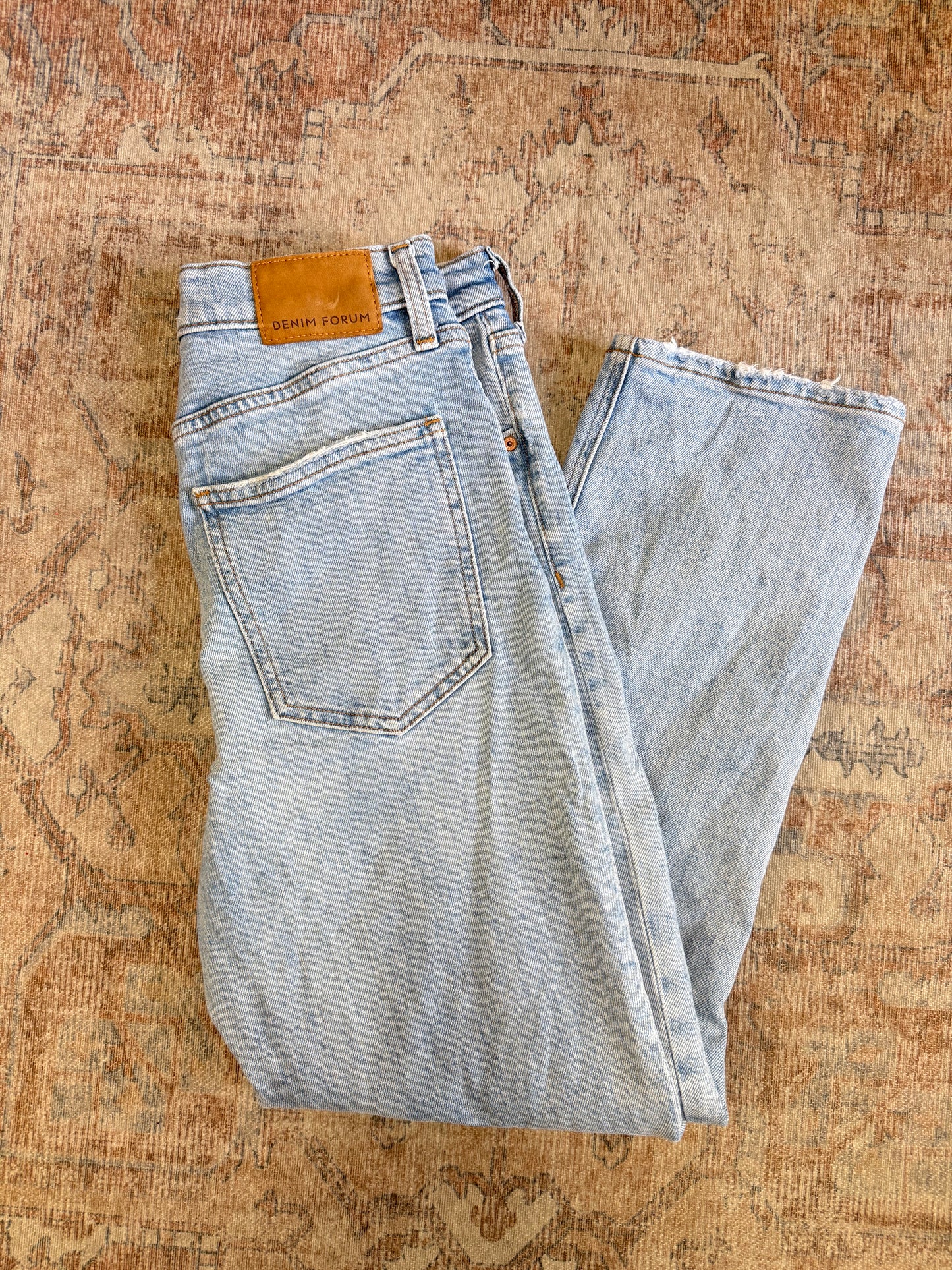Denim Forum Arlo Straight HR Jeans (27x26)