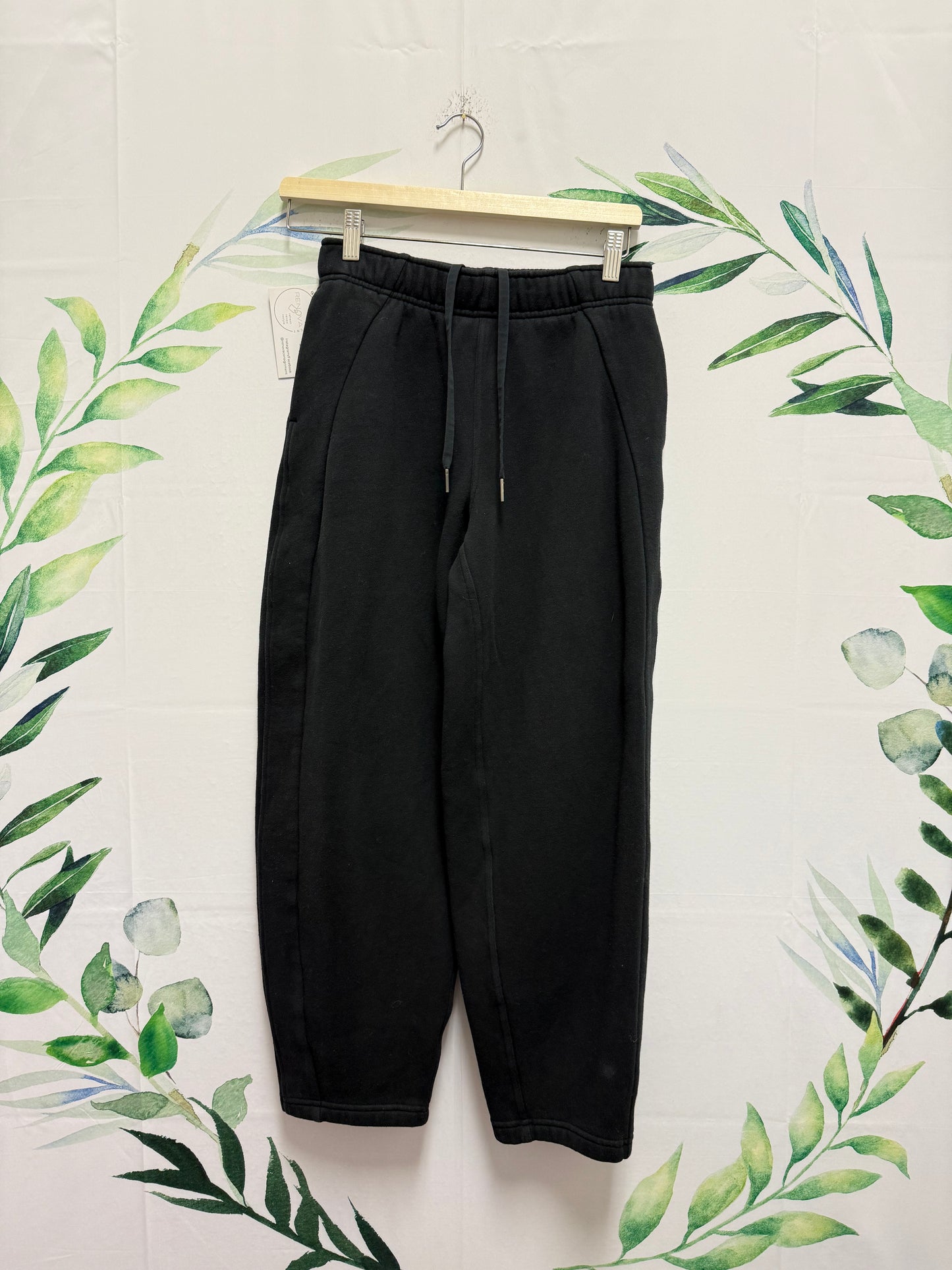Lululemon Scuba Barrel Leg MR Pant 26” (XS)