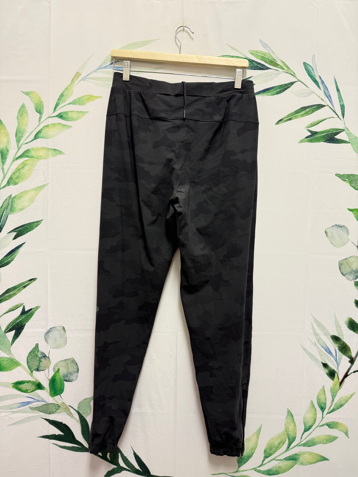 Lululemon Surge Jogger 29” (M)