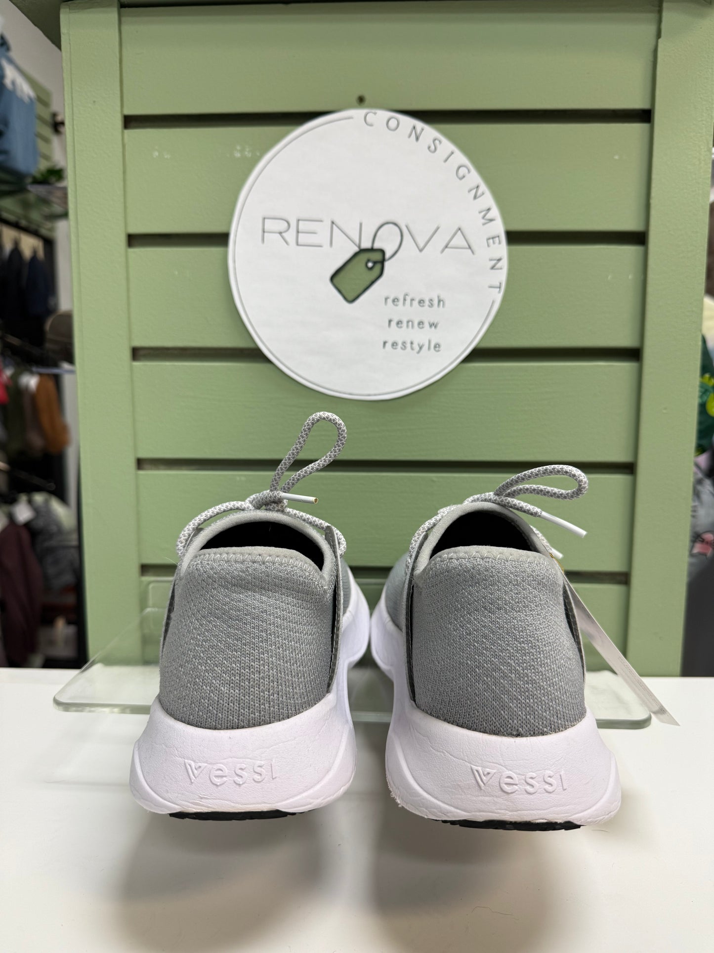 Vessi Everyday Runners (Womens 6)