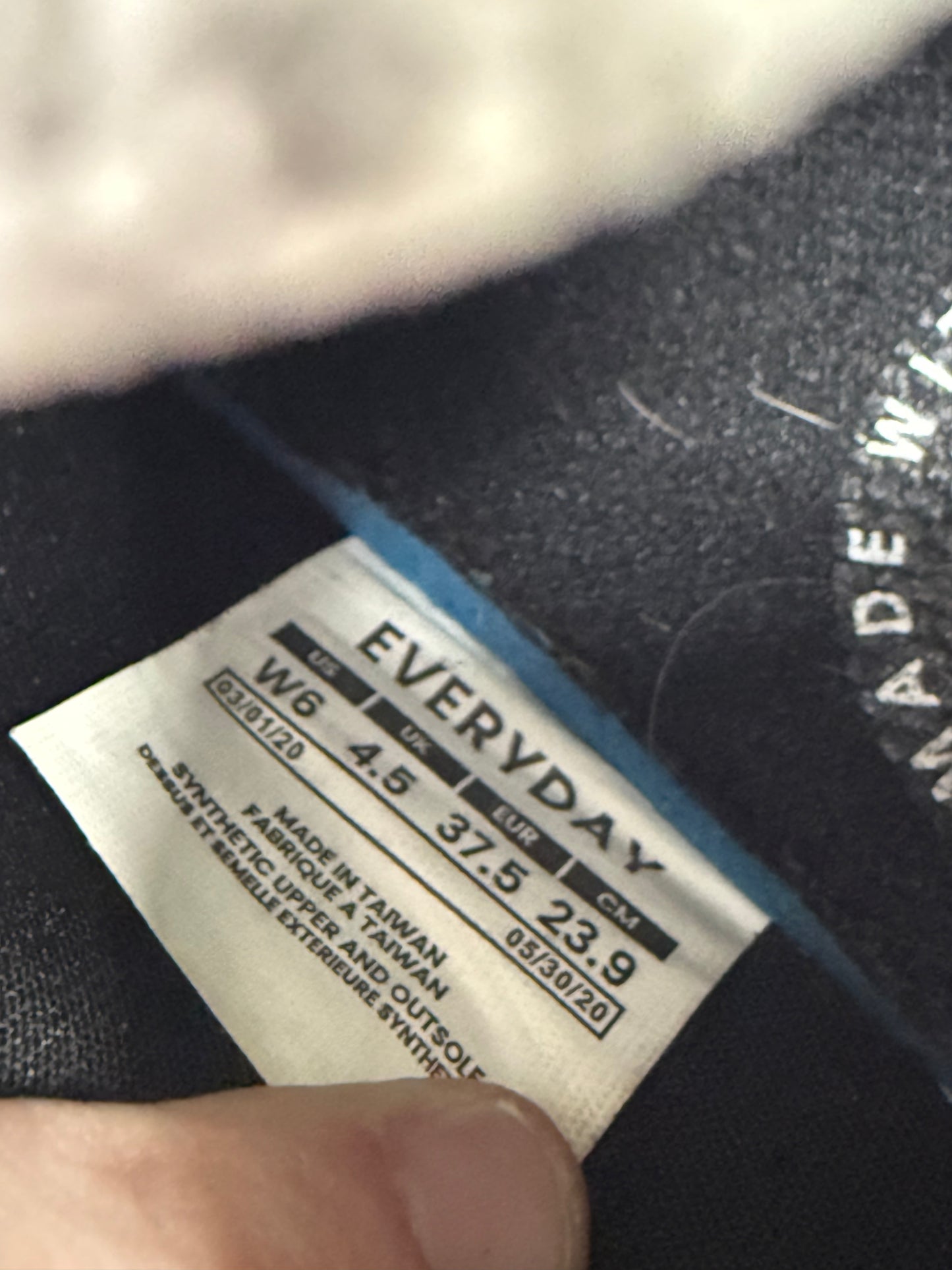 Vessi Everyday Runners (Womens 6)