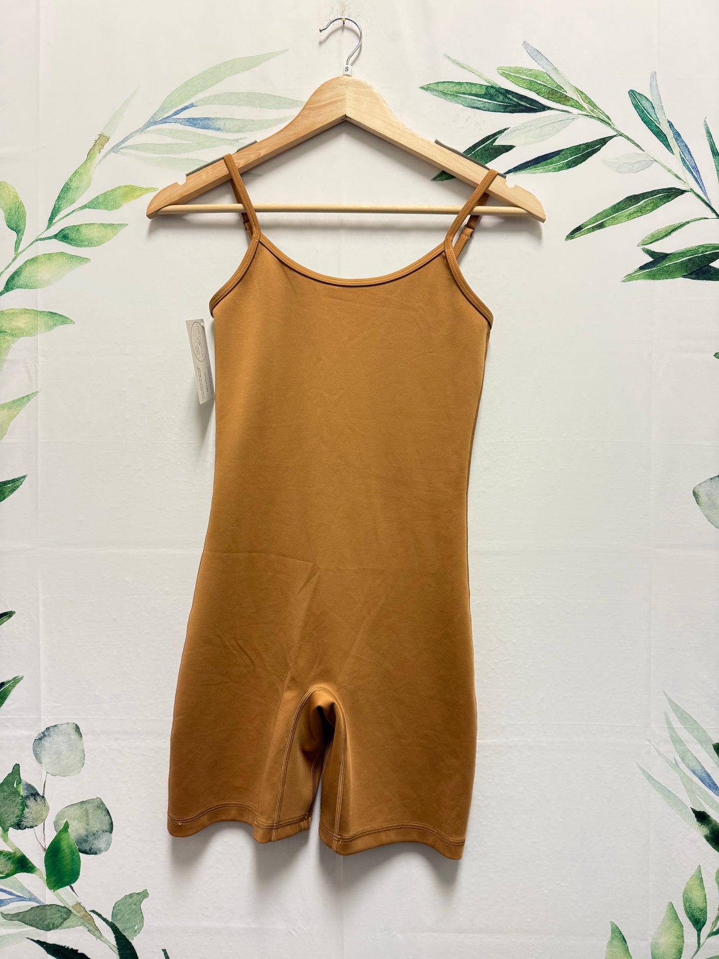 Aritzia TNA Butter Essential Romper 7” (S)