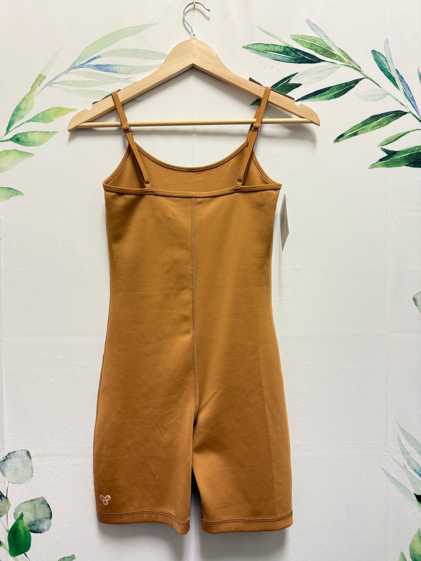 Aritzia TNA Butter Essential Romper 7” (S)