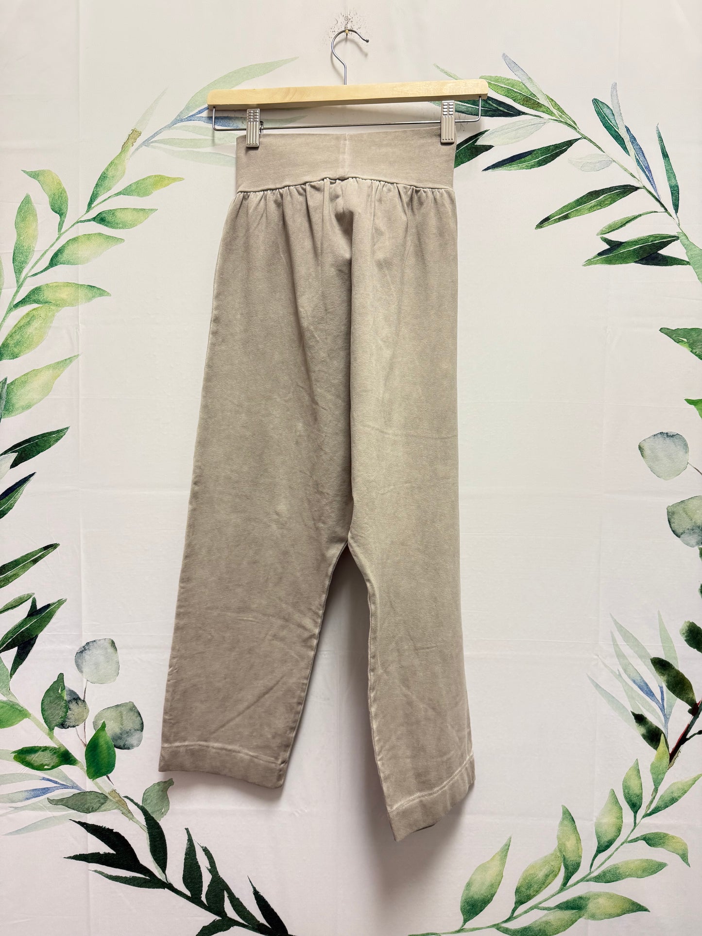 Ripped Organic Harem HR Crop (S)