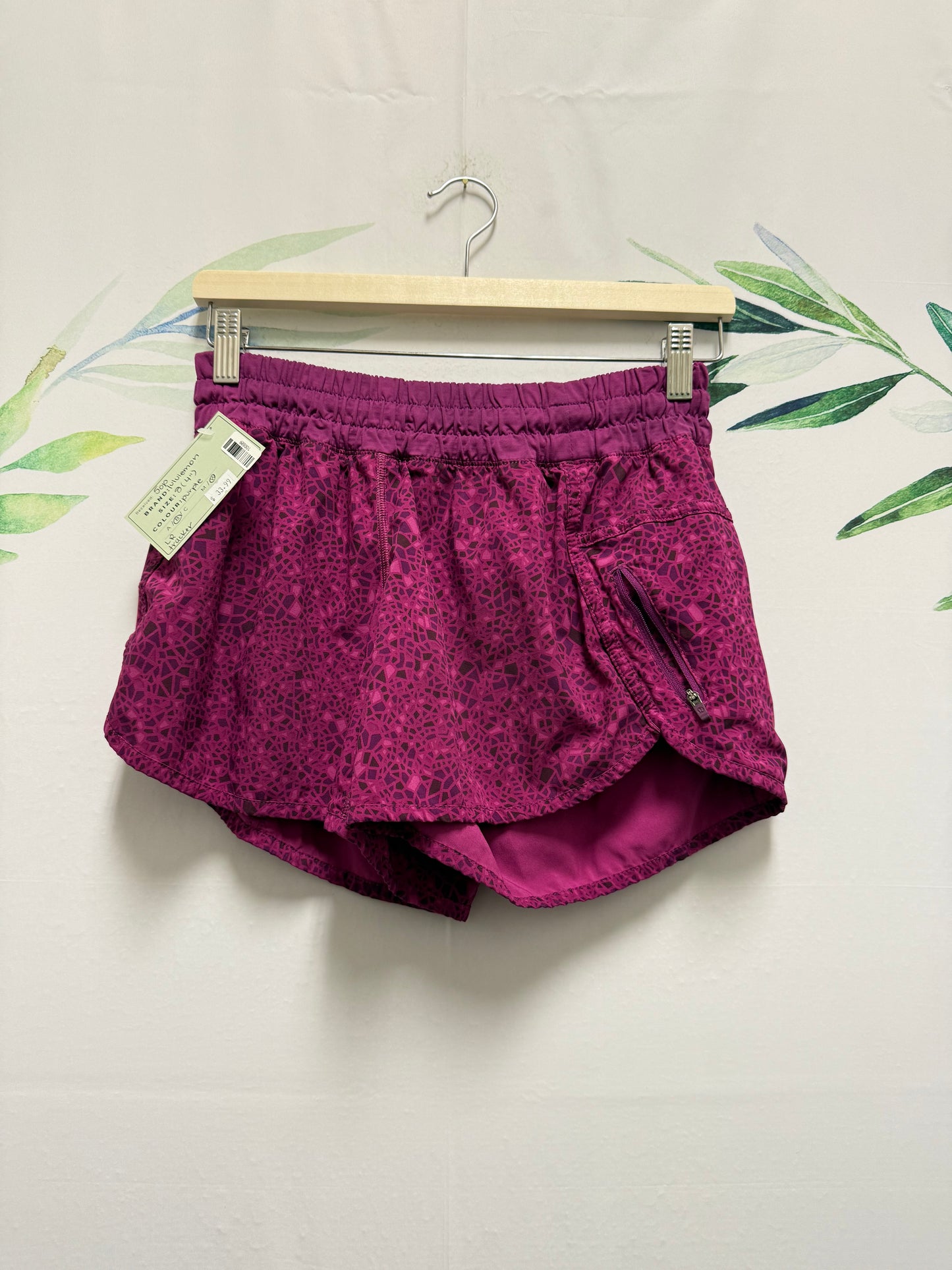 Lululemon Tracker LR Short 4” (8)