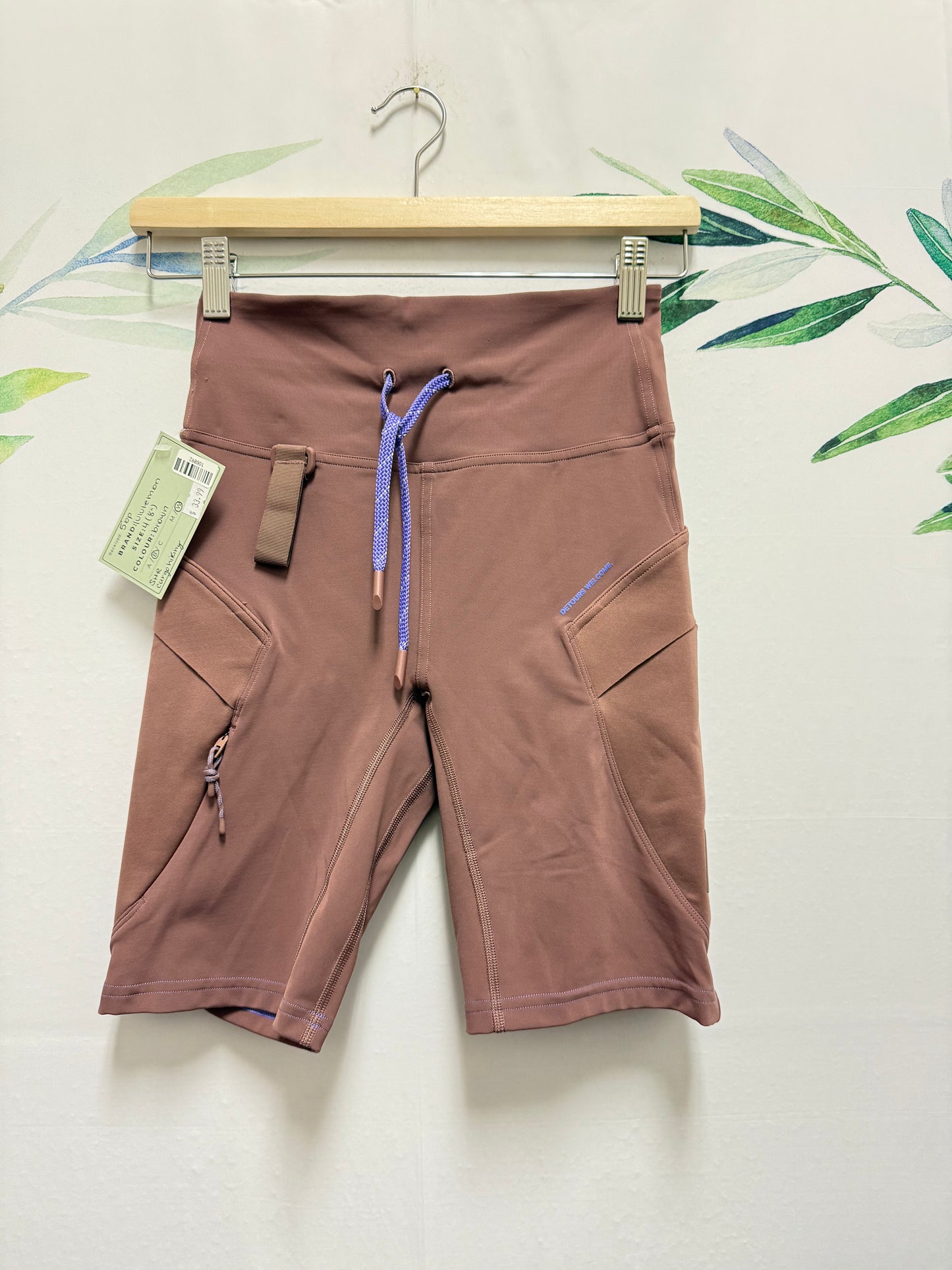 Lululemon Cargo Hiking SHR Short 8” (4)