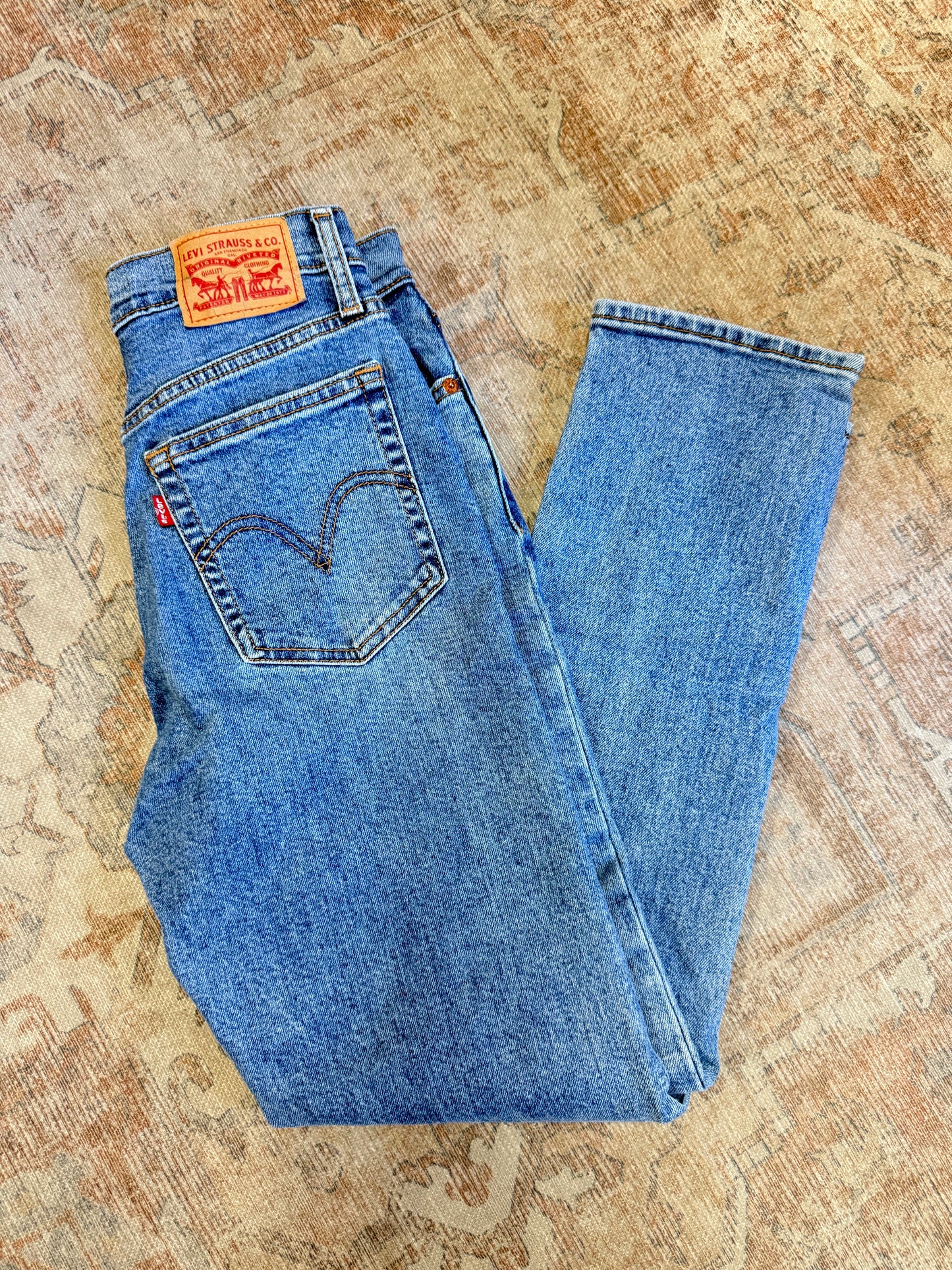 Levi Wedgie Straight HR Jeans (25x28)