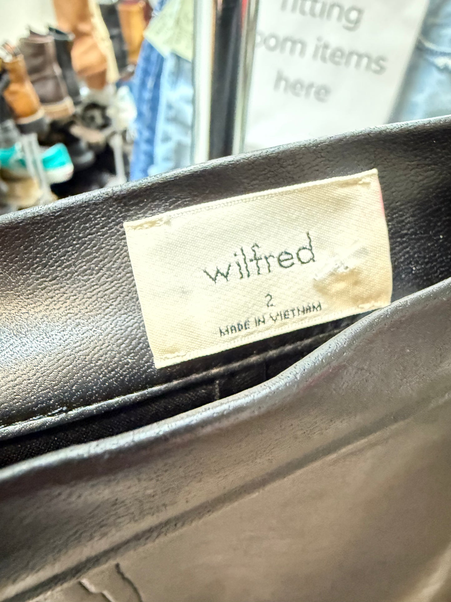Aritzia Wilfred Pleather Skirt (2)